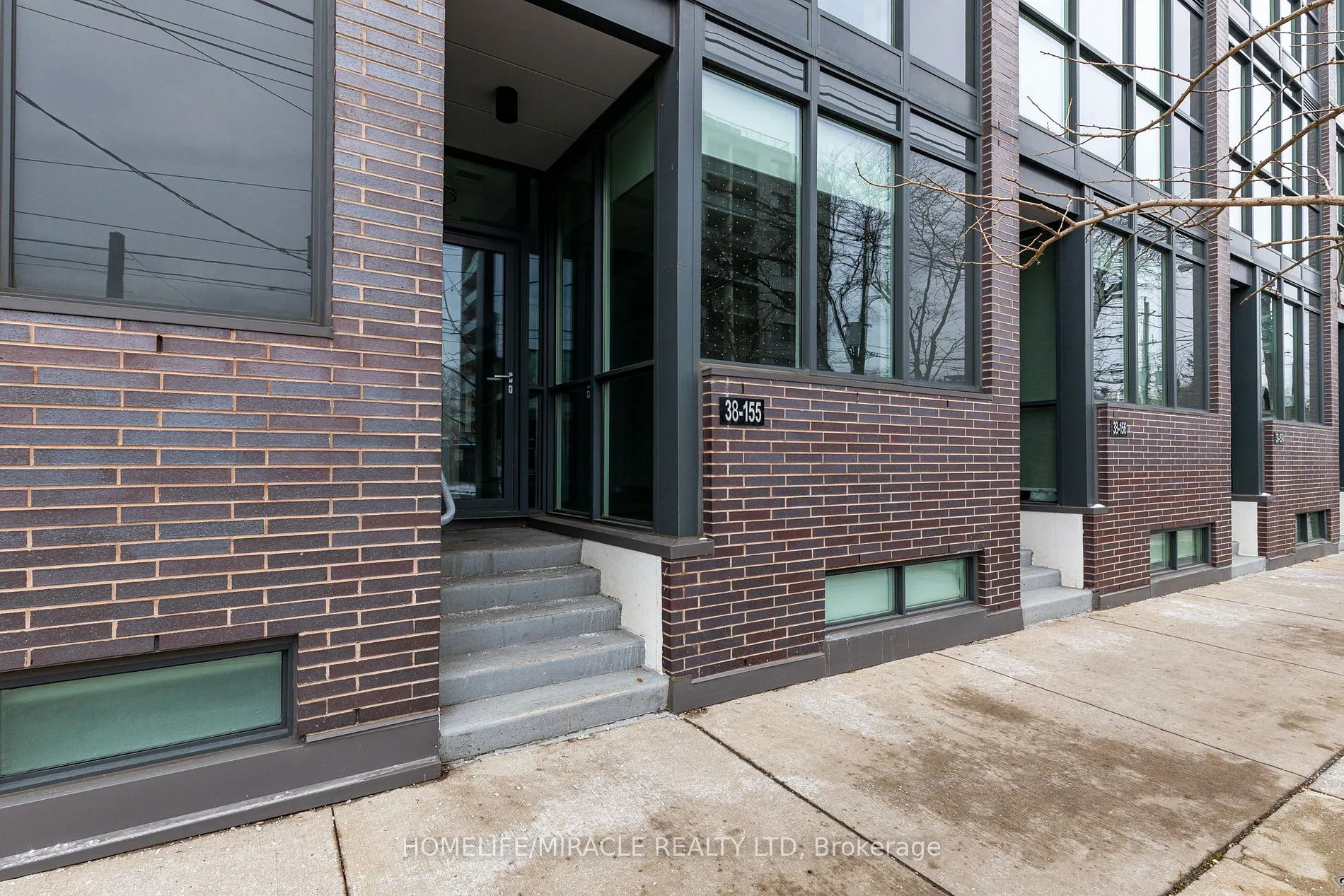 38 Howard Park Ave, #155