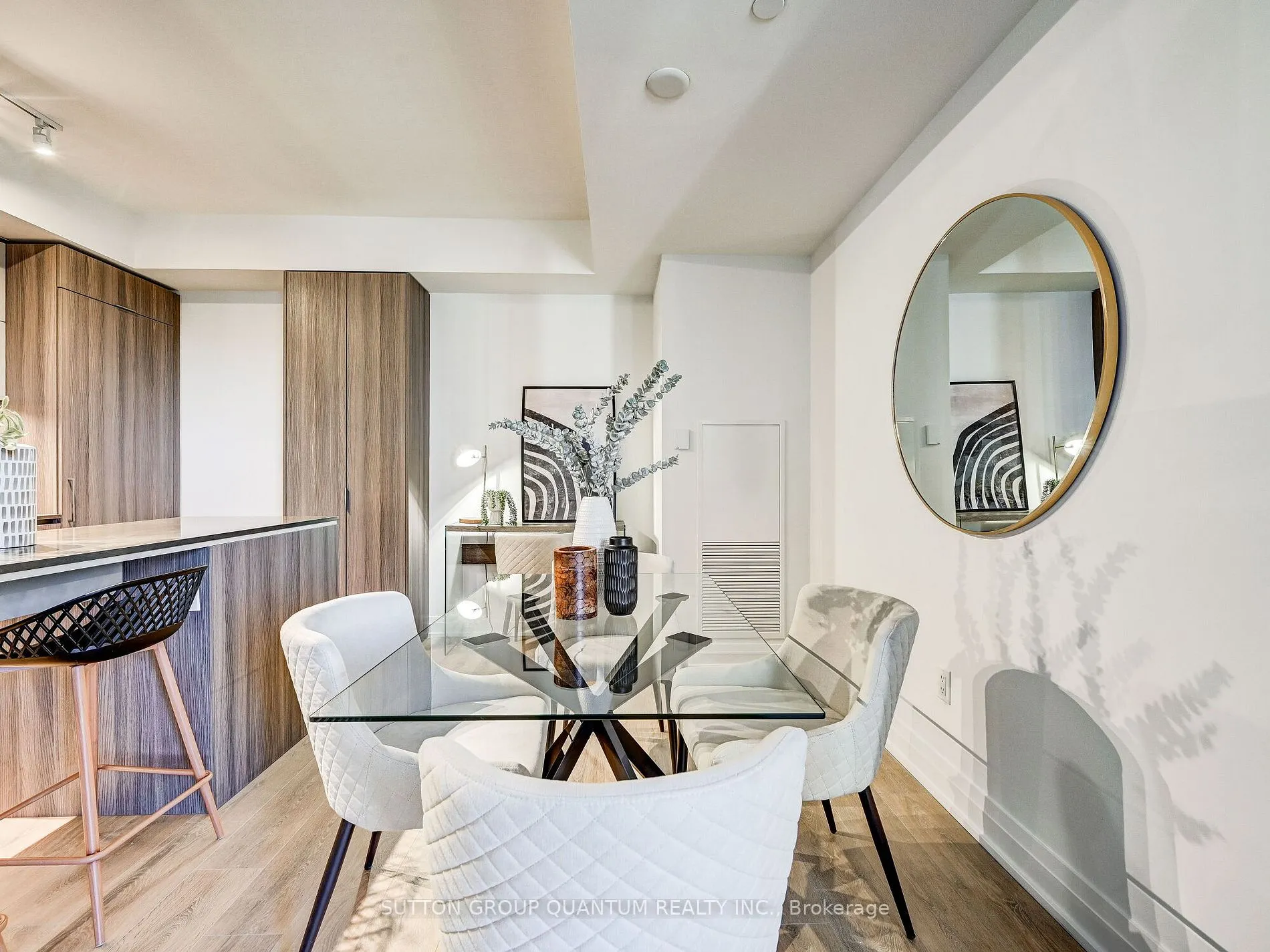 21 Park St E, #501