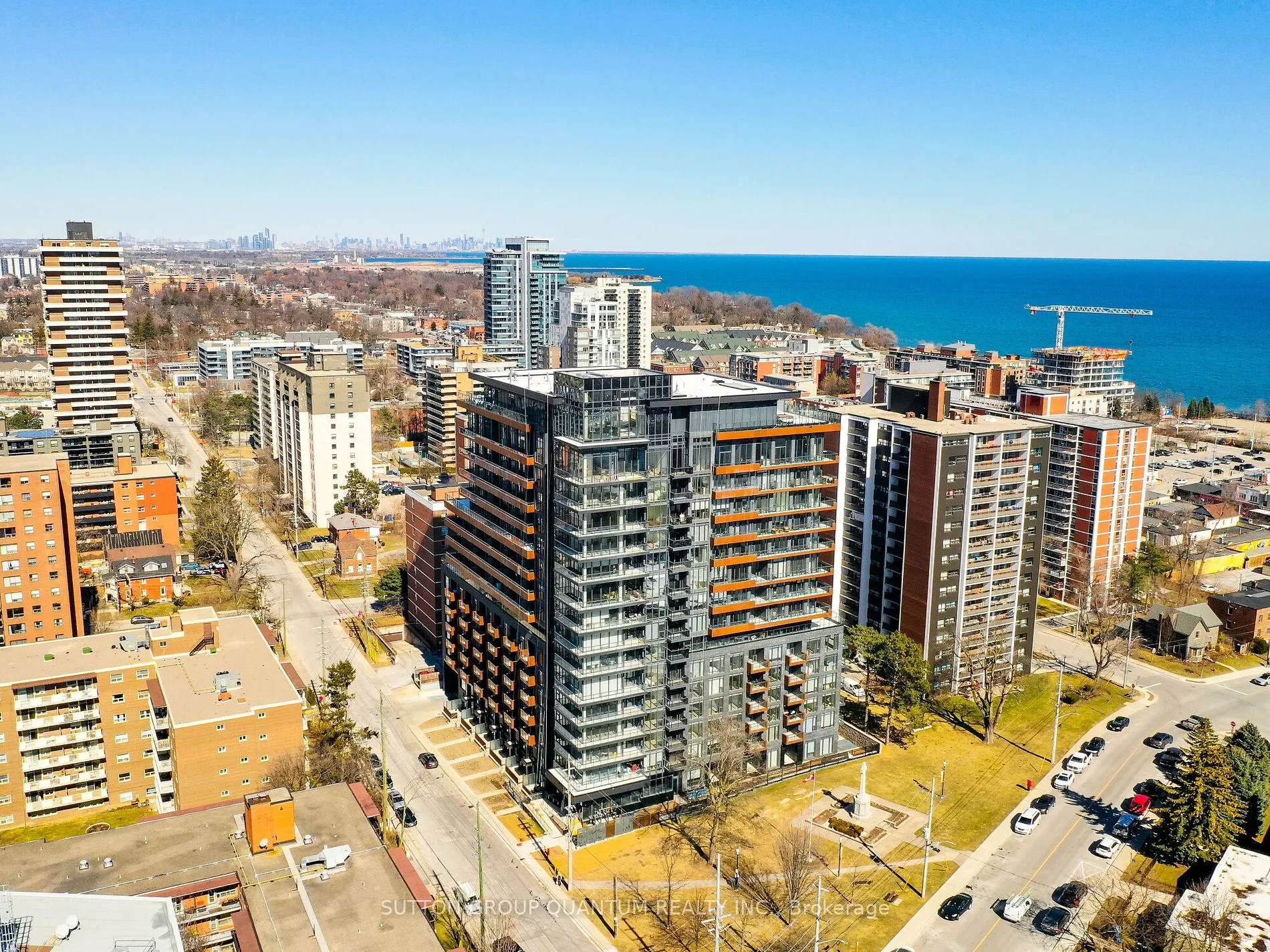 21 Park St E, #501
