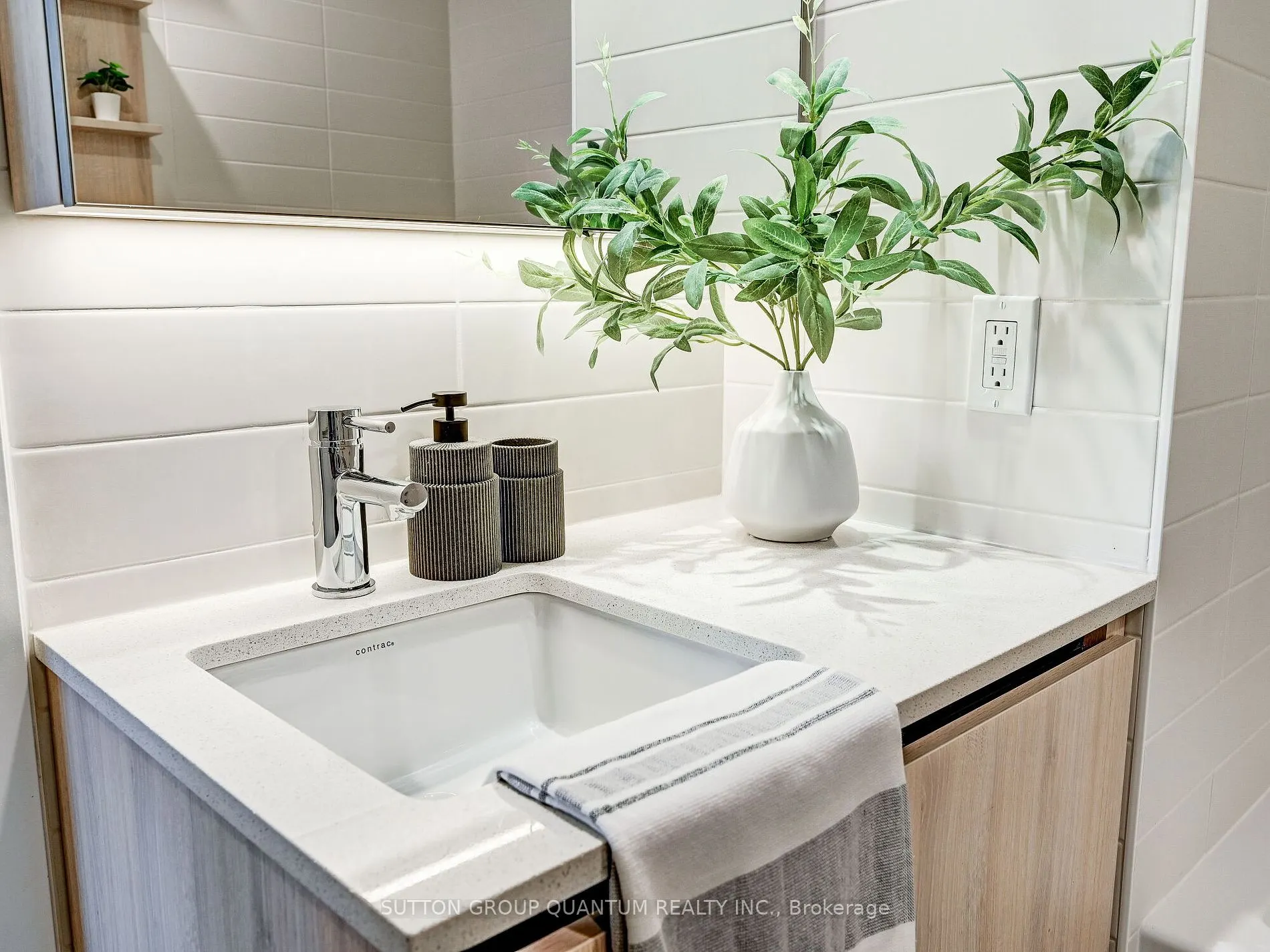21 Park St E, #501