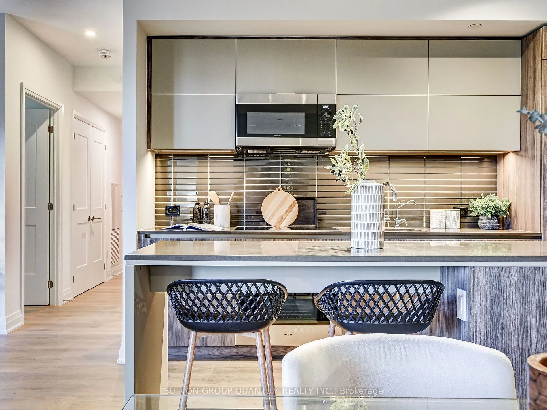 21 Park St E, #501