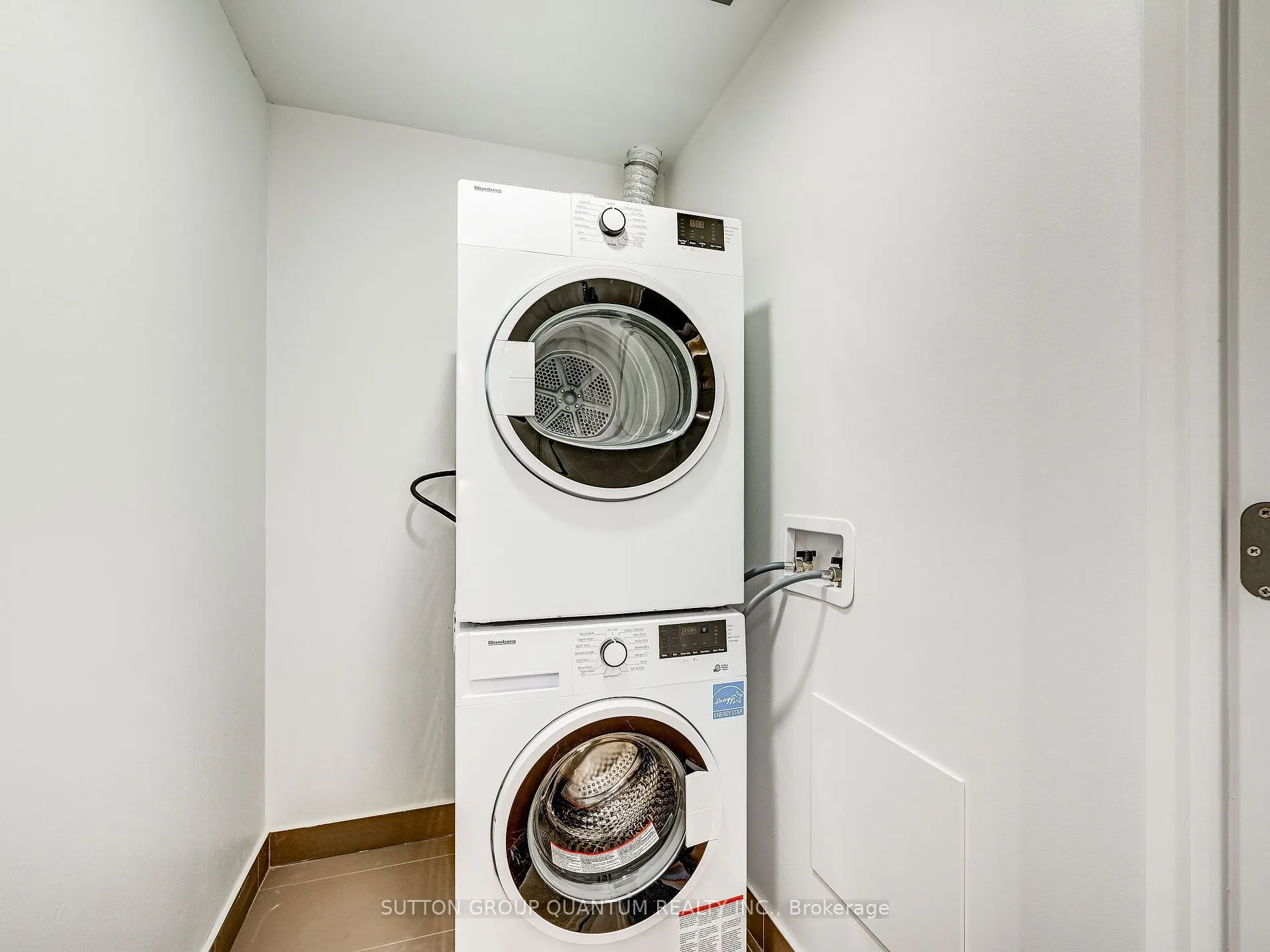 21 Park St E, #501