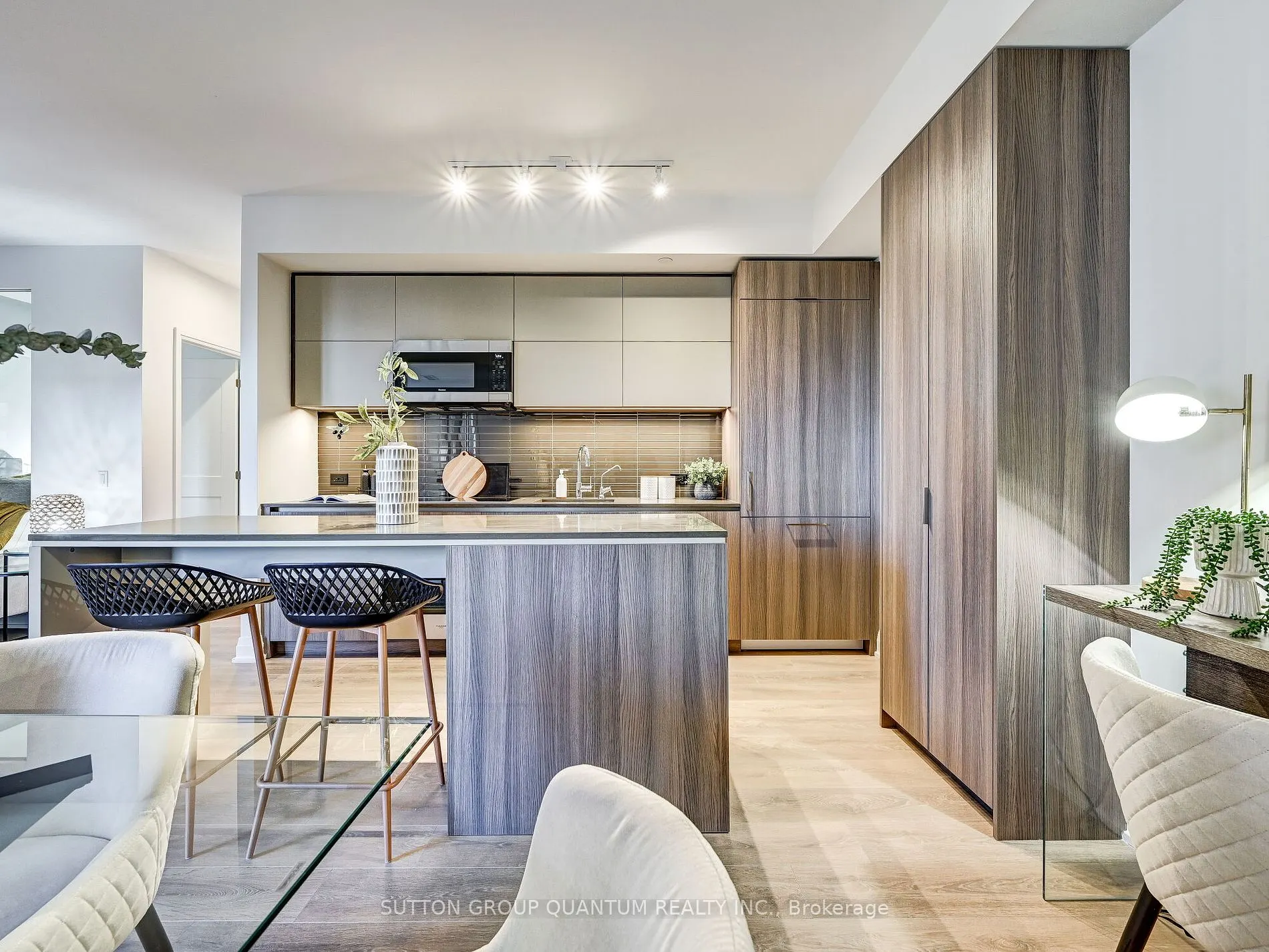 21 Park St E, #501