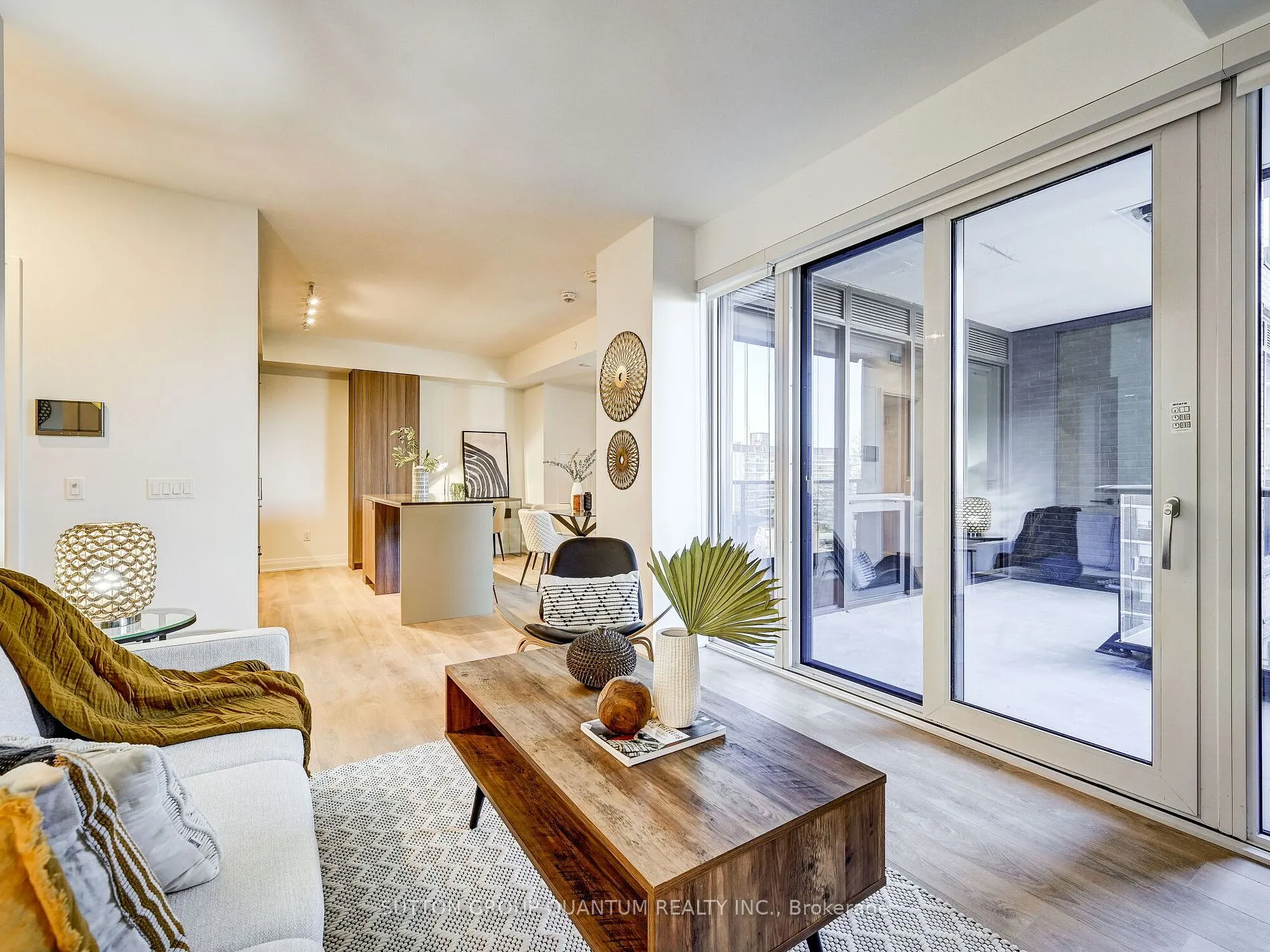 21 Park St E, #501