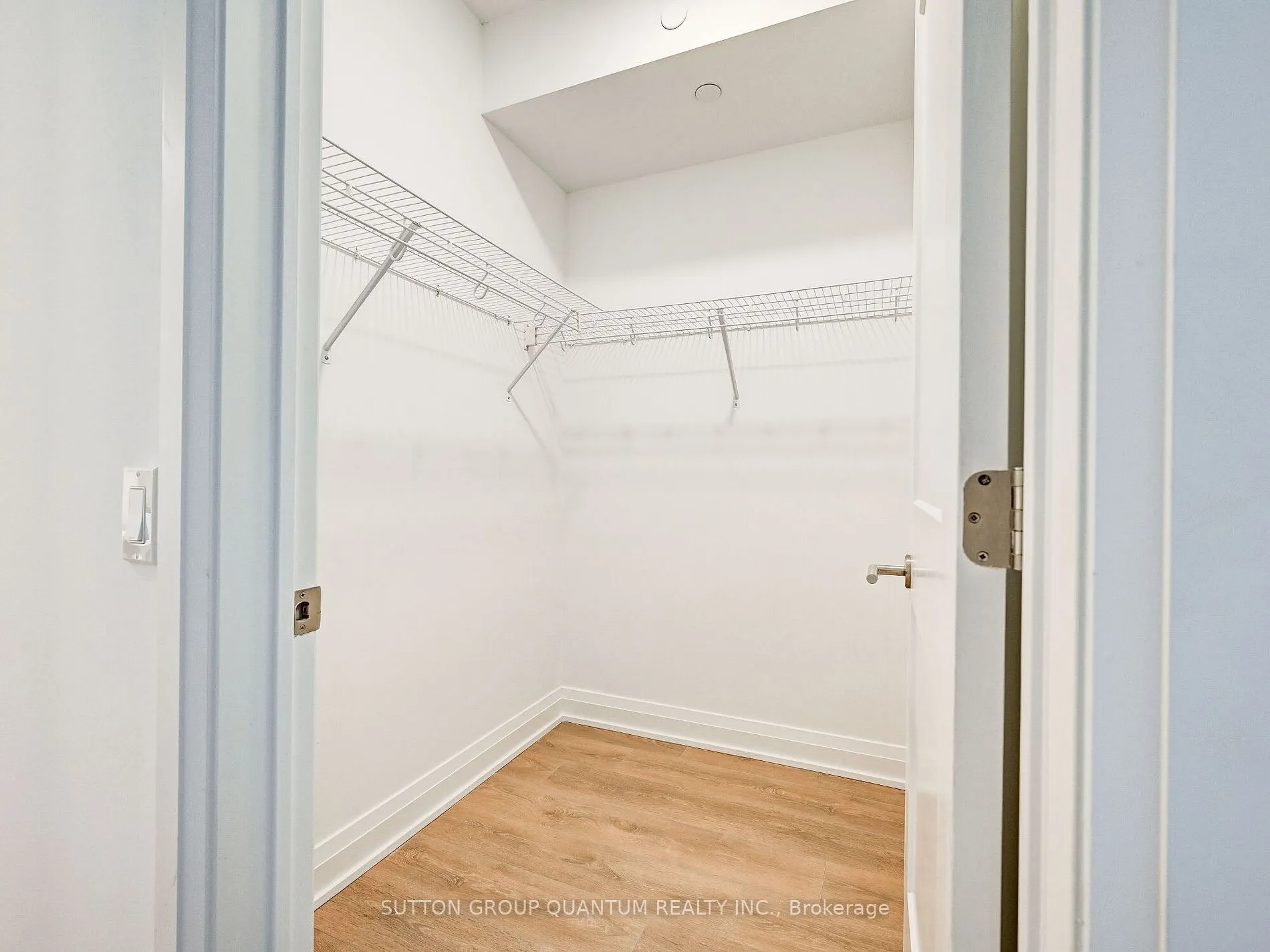 21 Park St E, #501