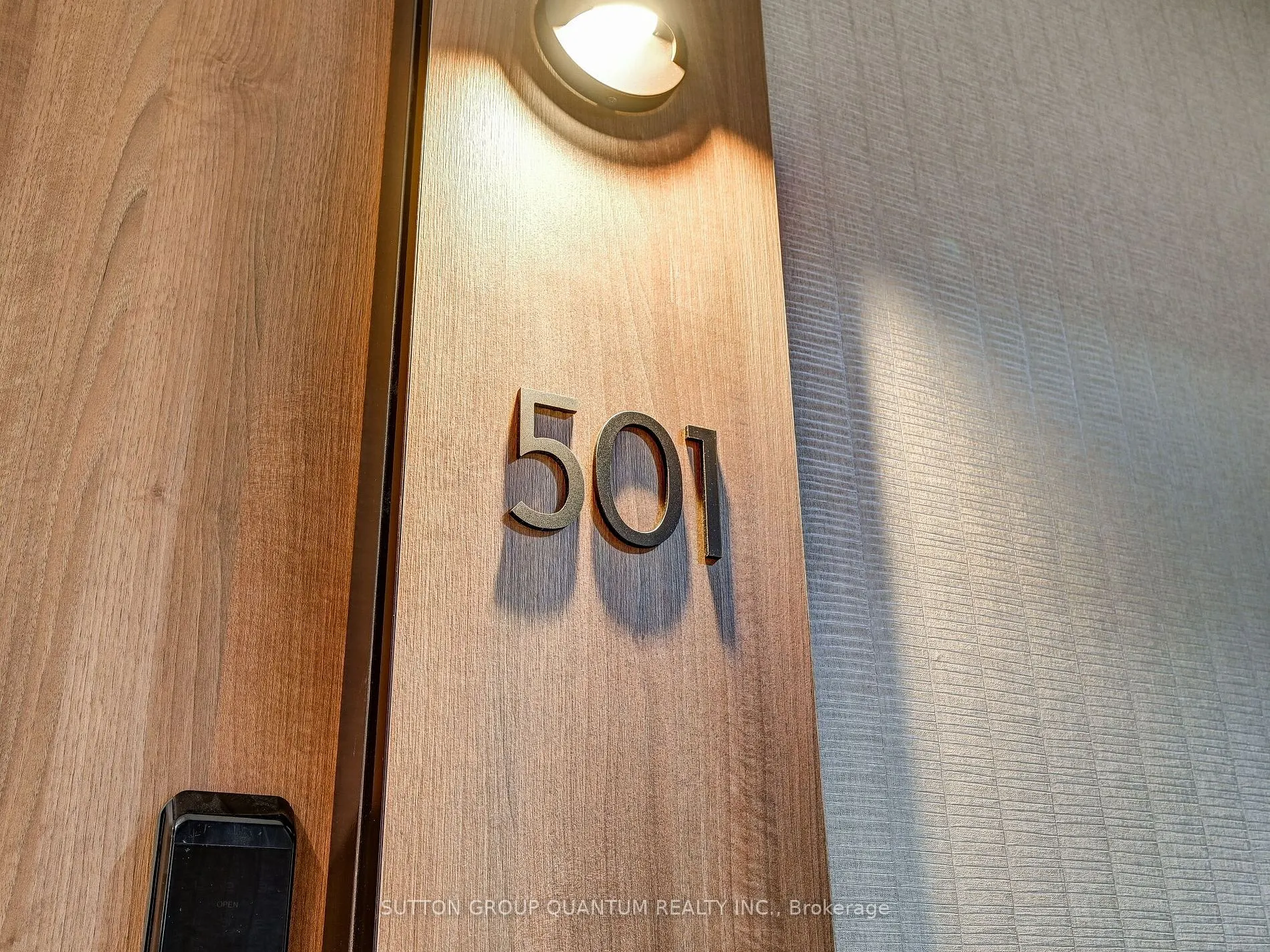 21 Park St E, #501