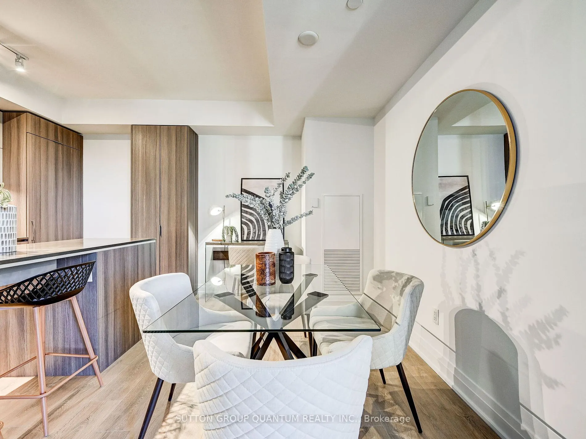 21 Park St E, #501