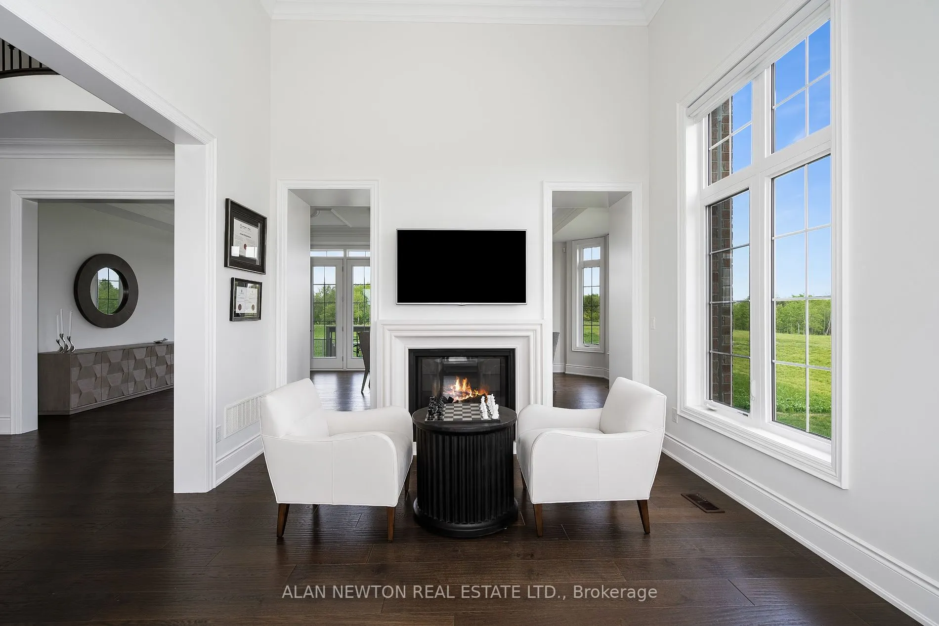 276 Amos Dr