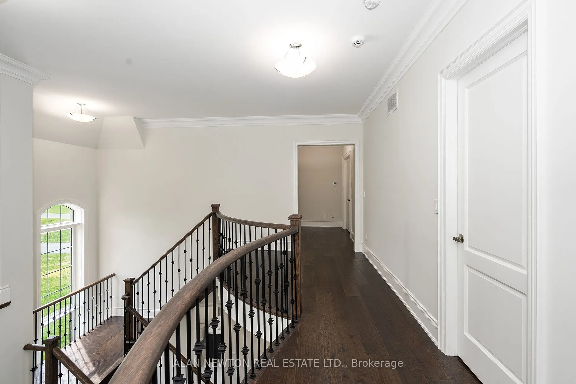 276 Amos Dr