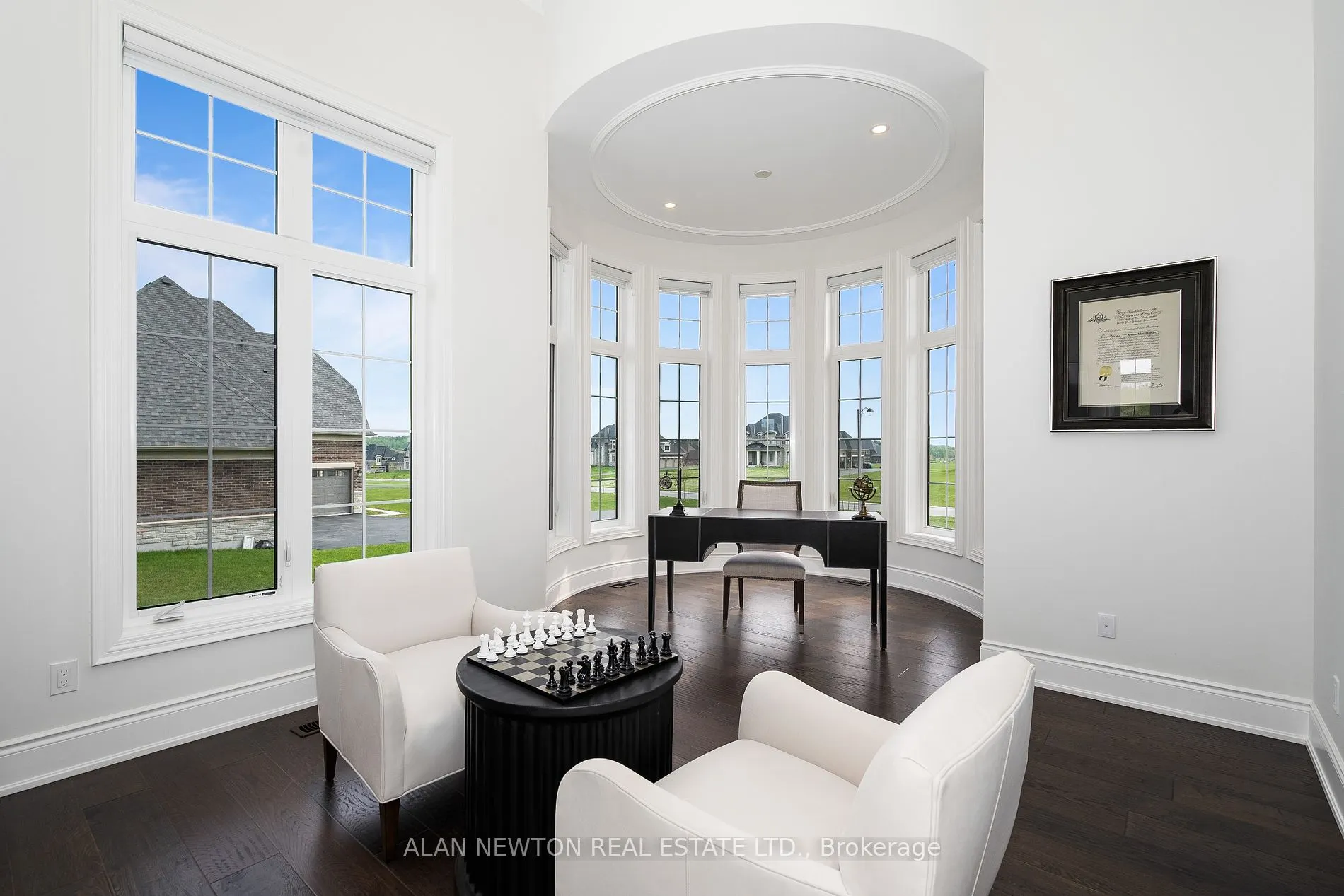 276 Amos Dr