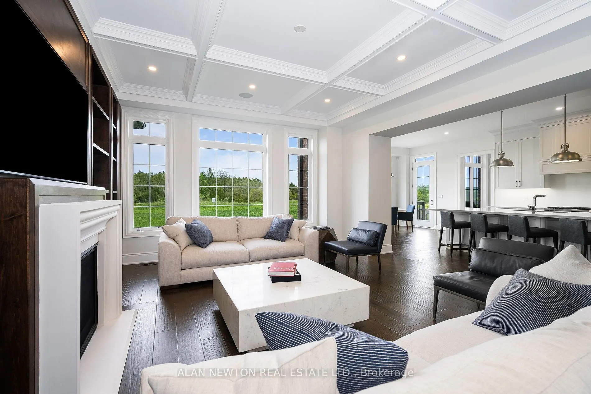 276 Amos Dr