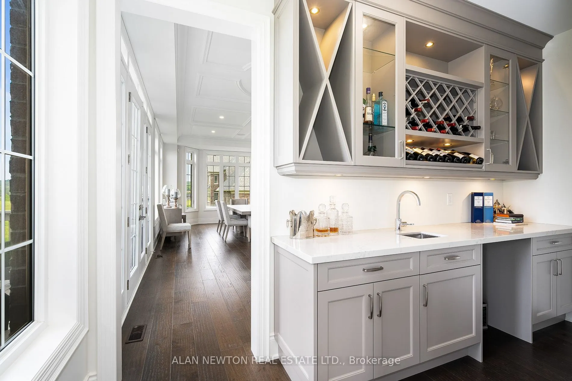276 Amos Dr