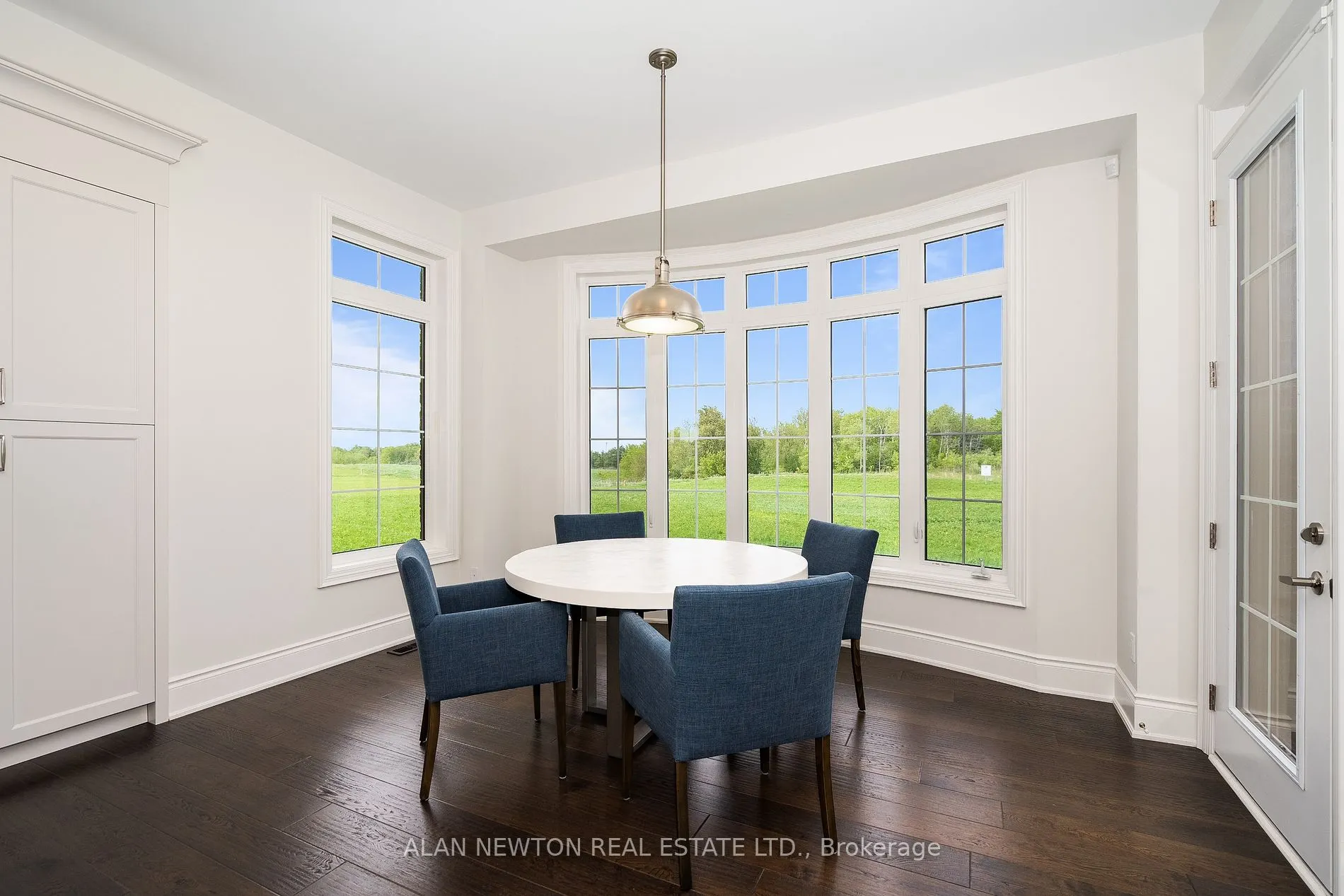 276 Amos Dr