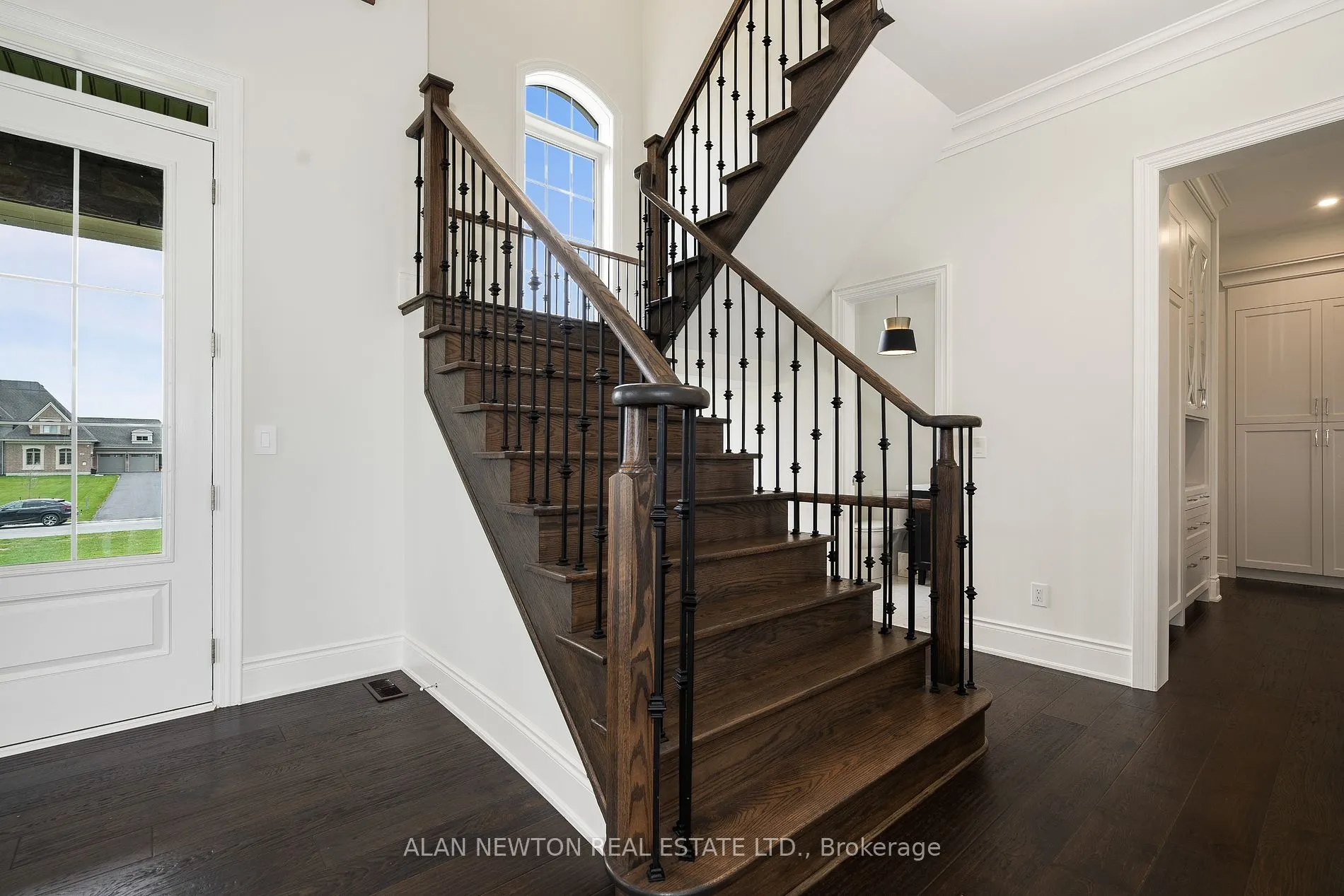 276 Amos Dr
