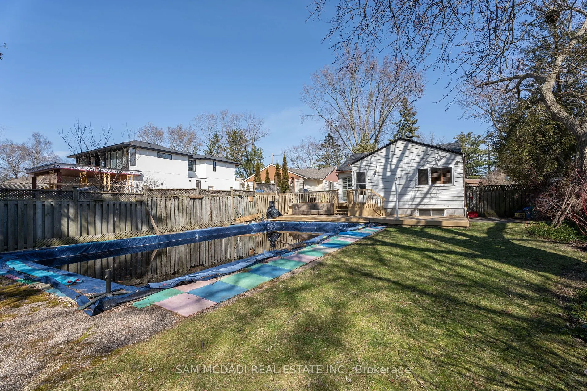 1218 Lakebreeze Dr
