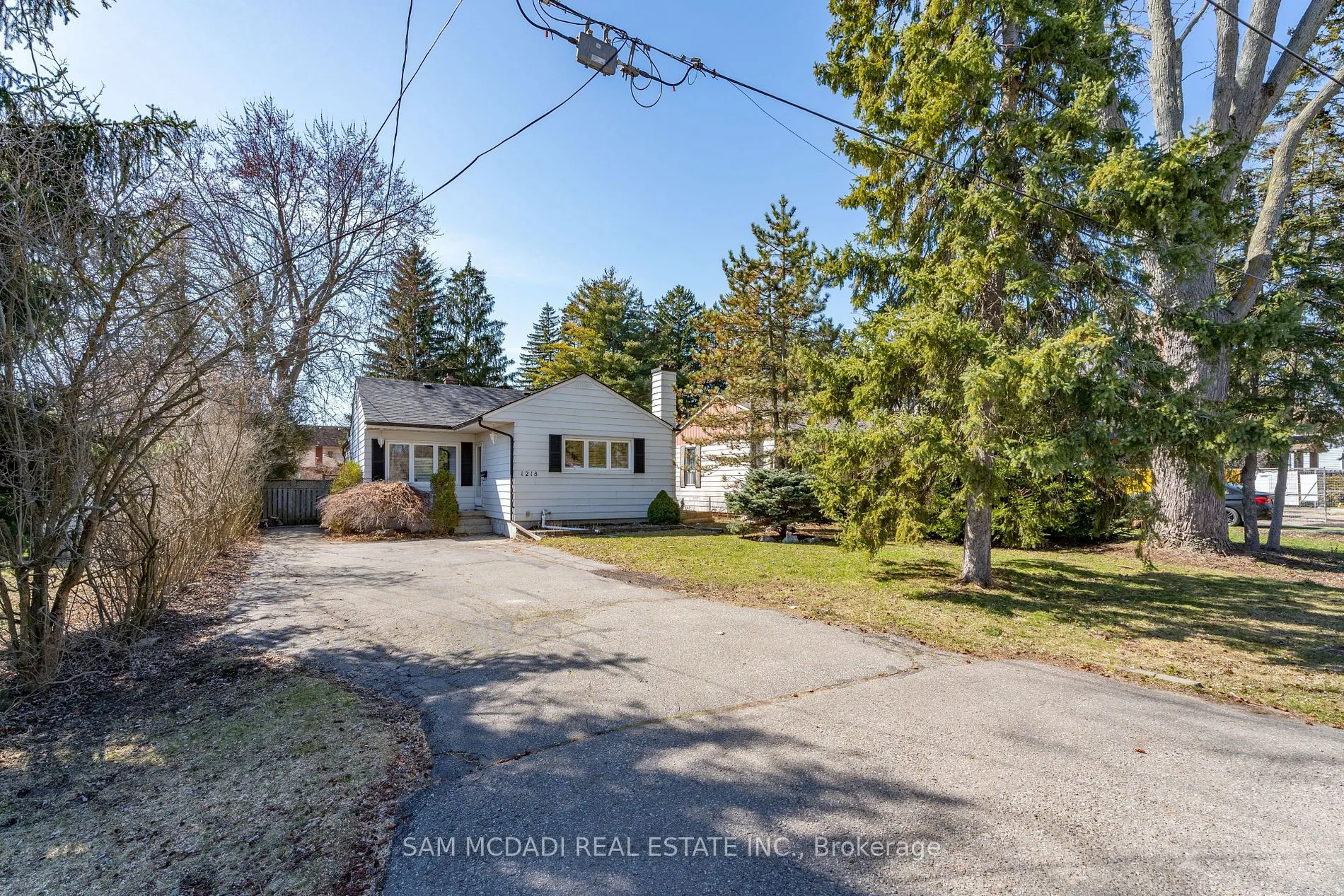 1218 Lakebreeze Dr