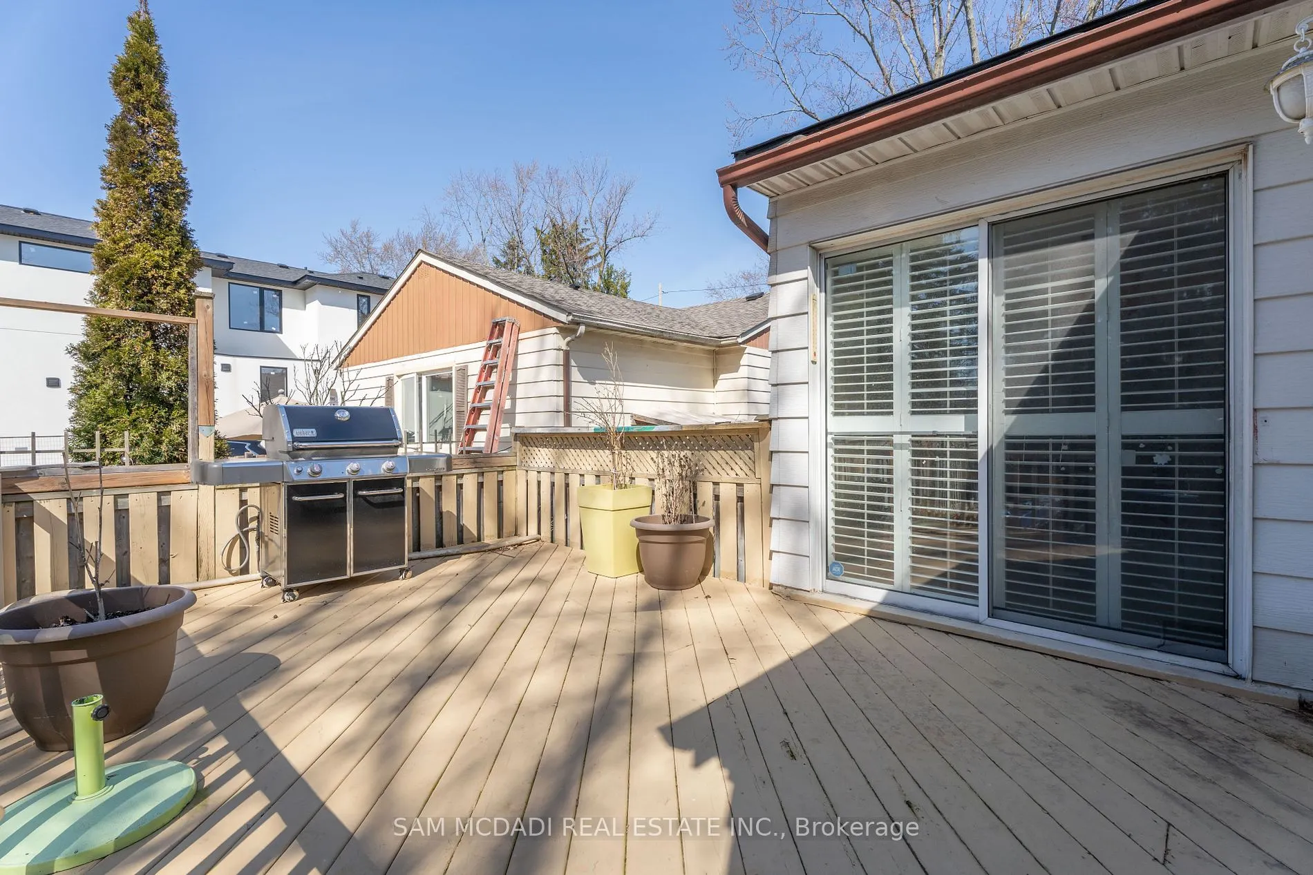1218 Lakebreeze Dr