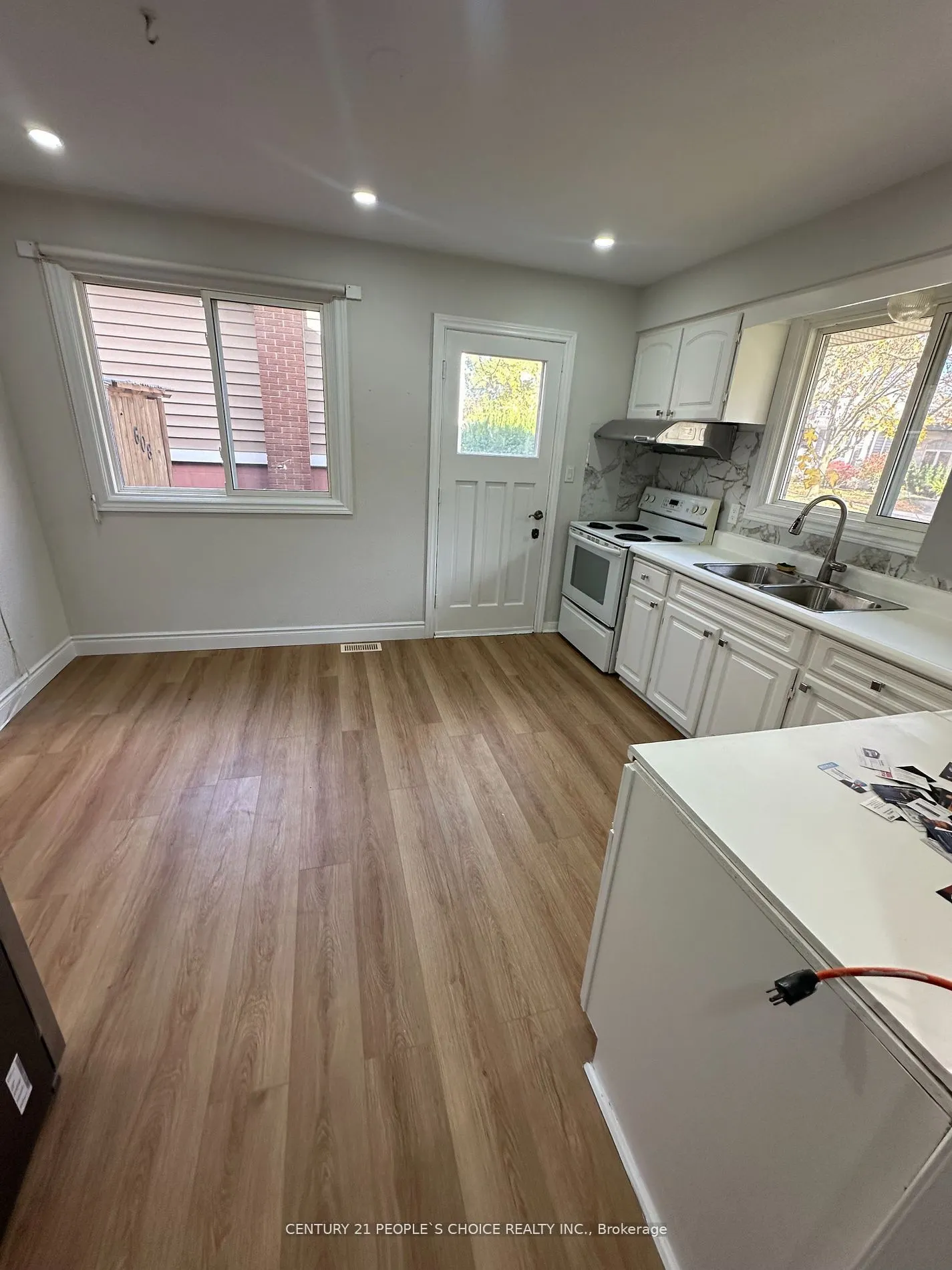 608 Thornwood Ave