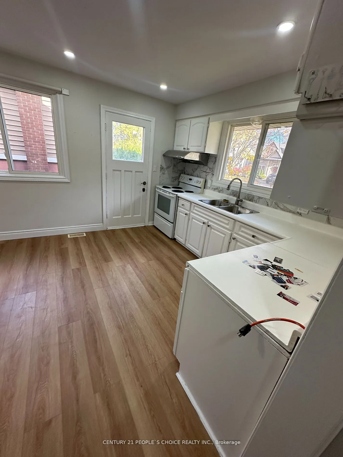 608 Thornwood Ave