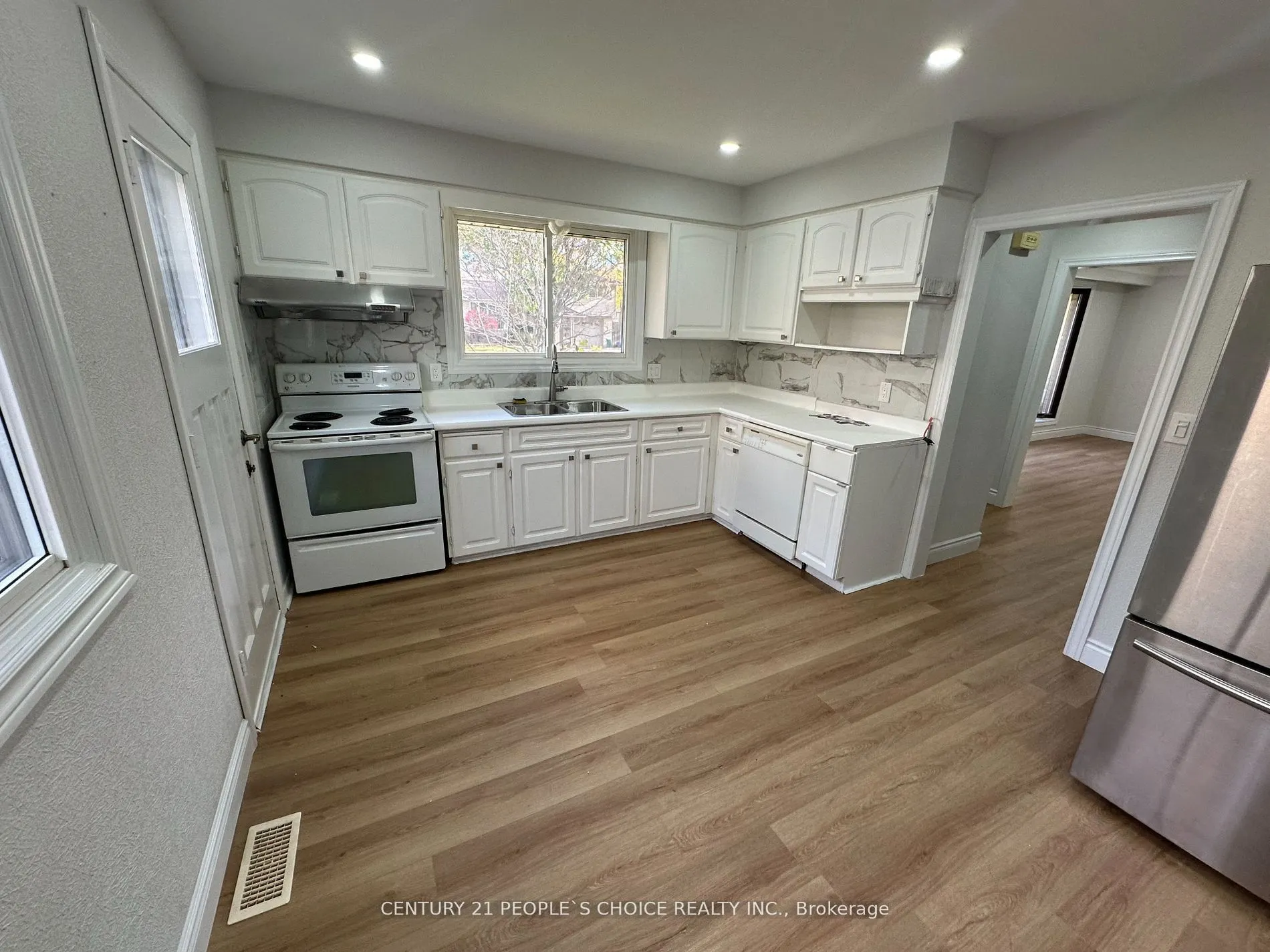 608 Thornwood Ave