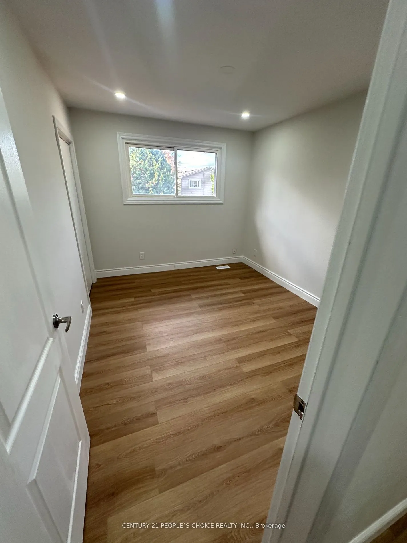 608 Thornwood Ave