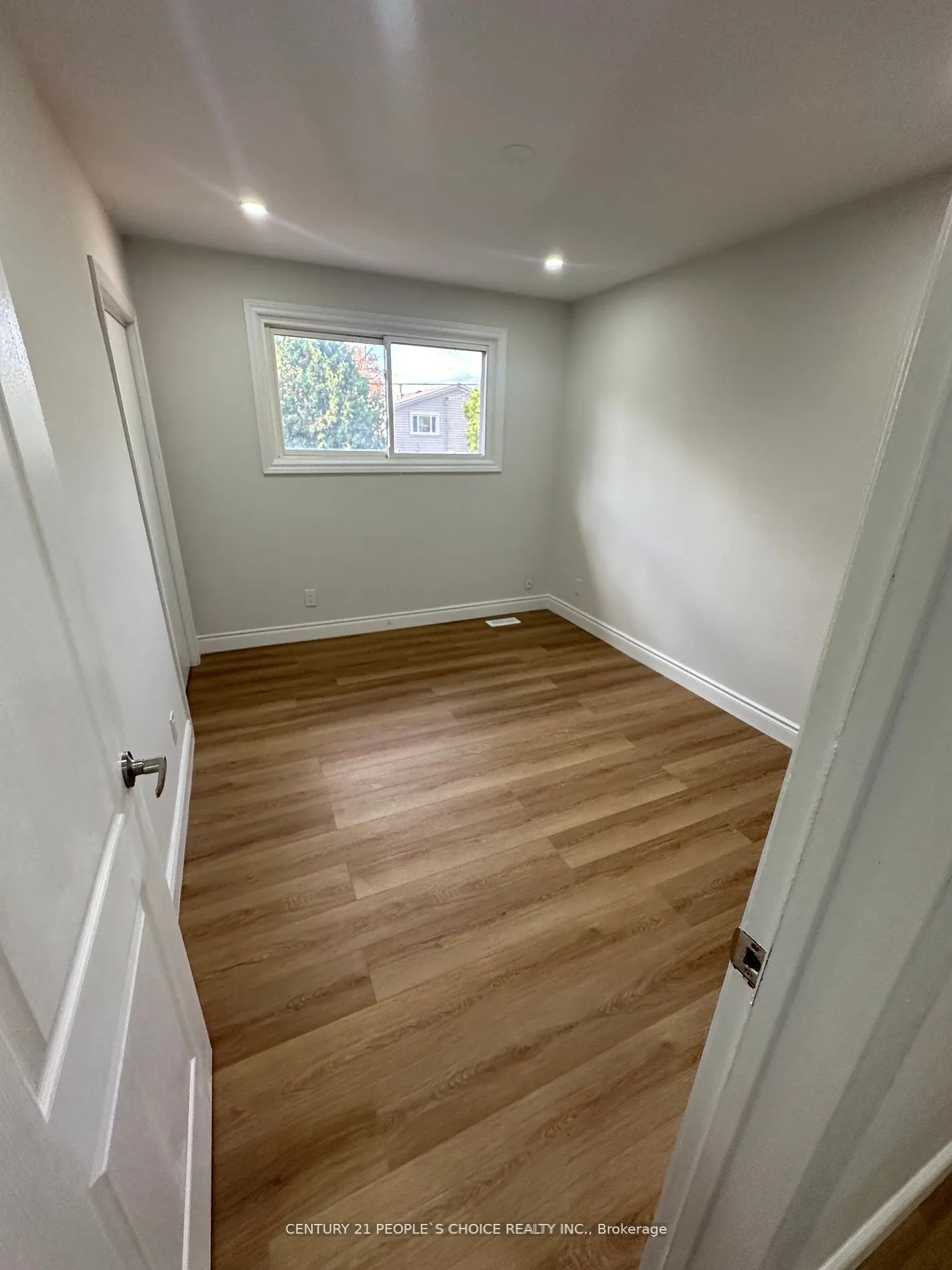 608 Thornwood Ave