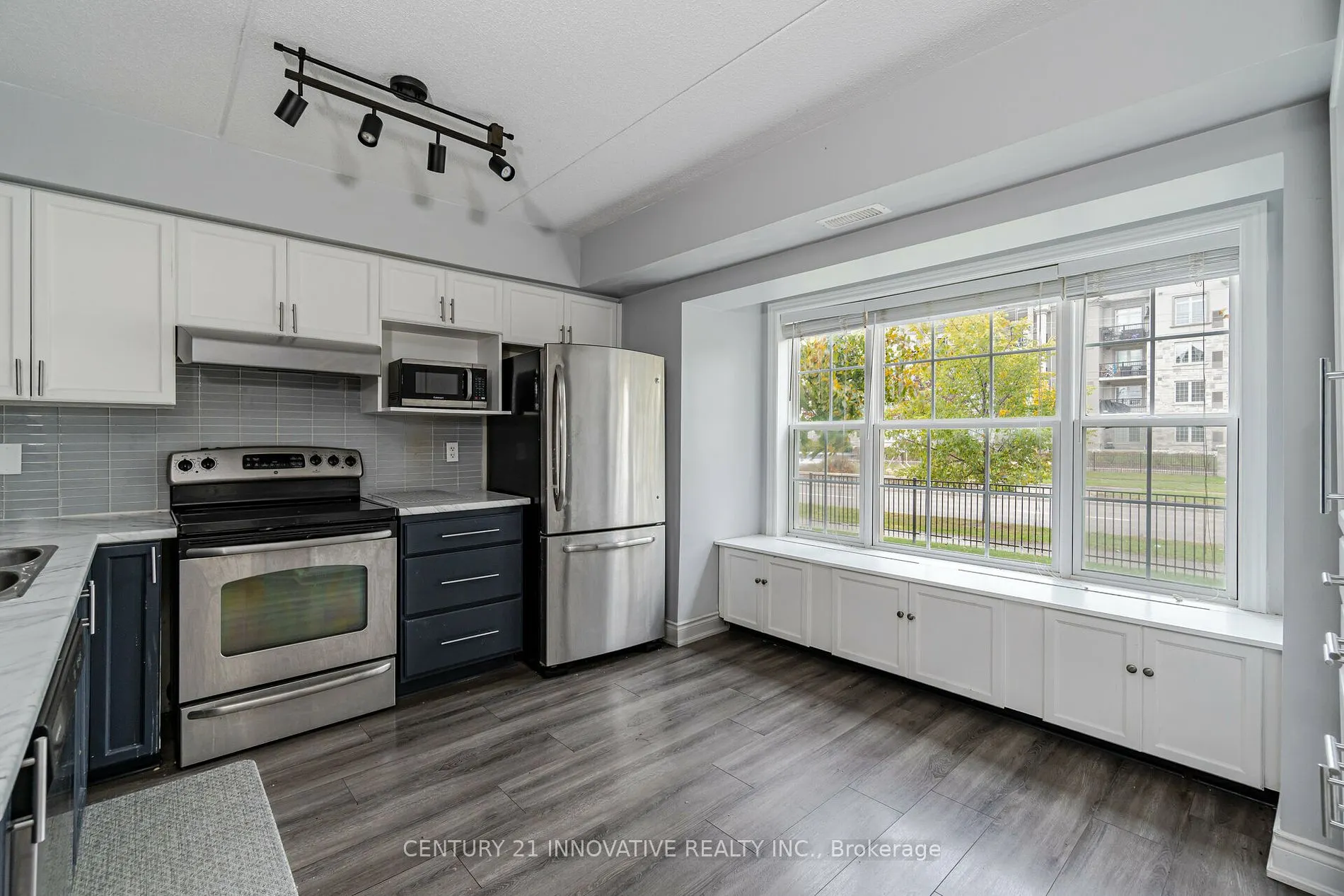 1491 Maple Ave, #111