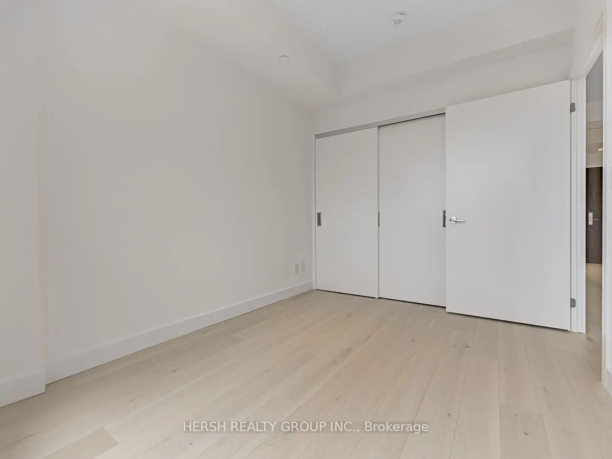 160 Kingsway Cres, #411