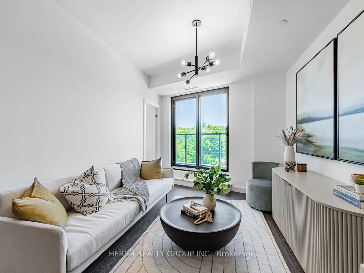 160 Kingsway Cres, #310