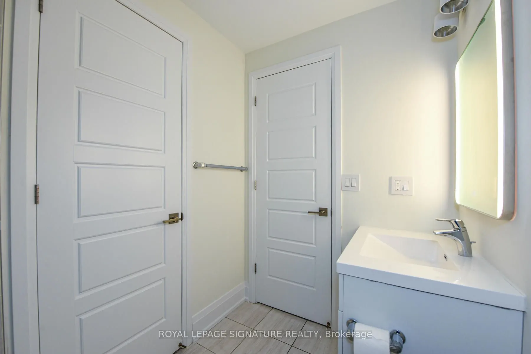 3028 Creekshore Common, #11