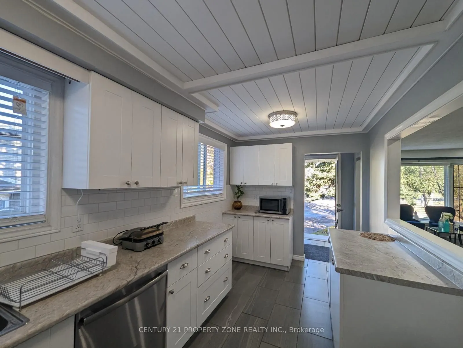 122 Earnscliffe Circ