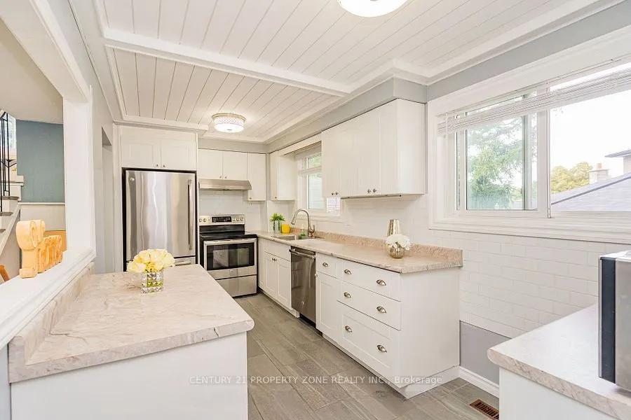 122 Earnscliffe Circ