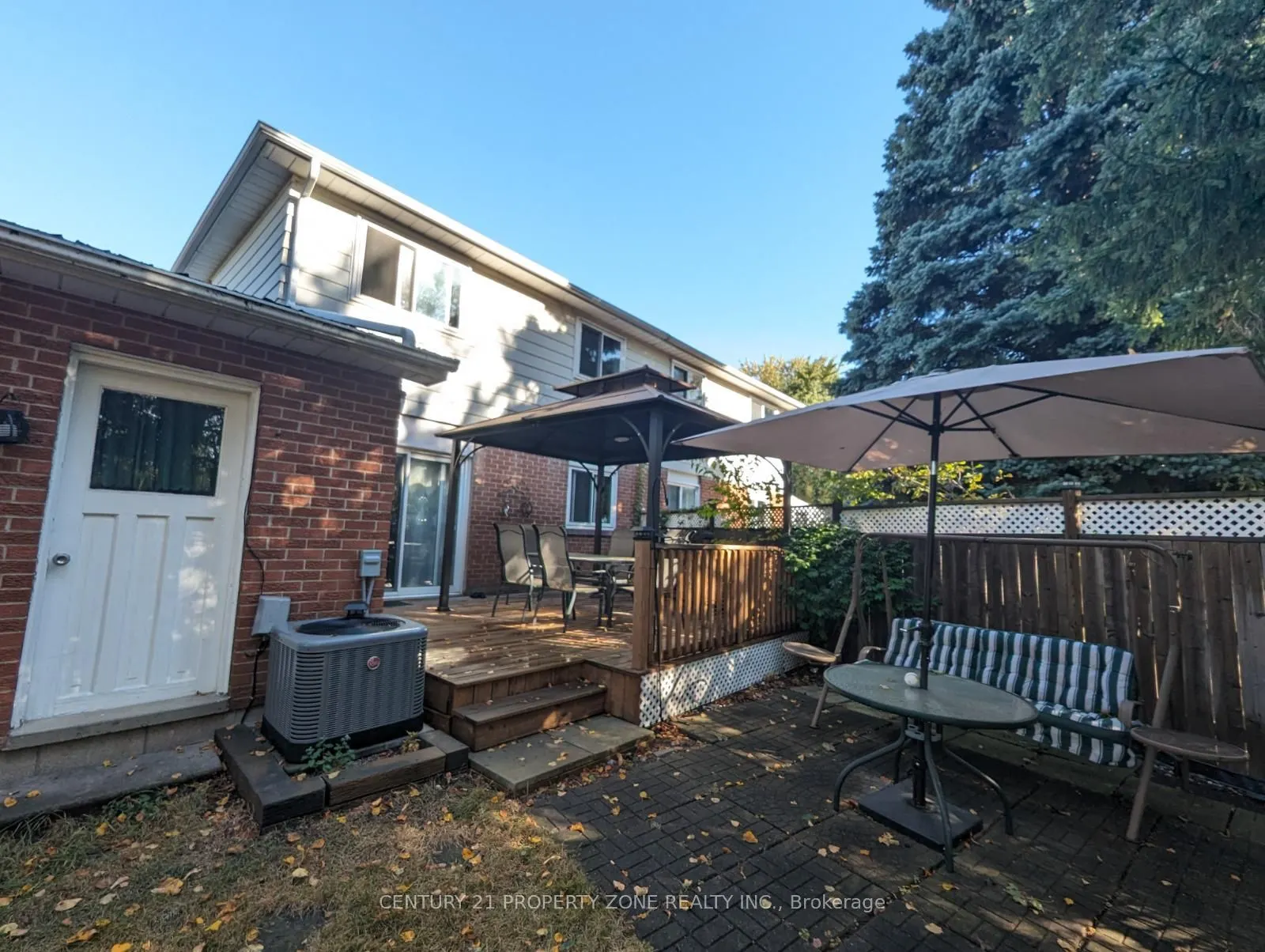 122 Earnscliffe Circ