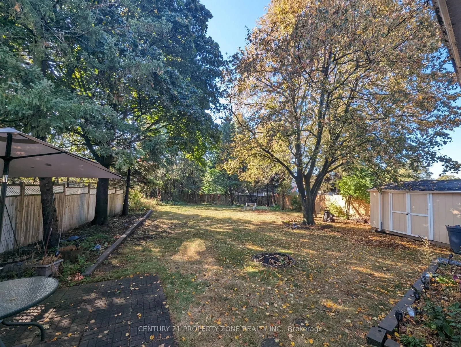 122 Earnscliffe Circ