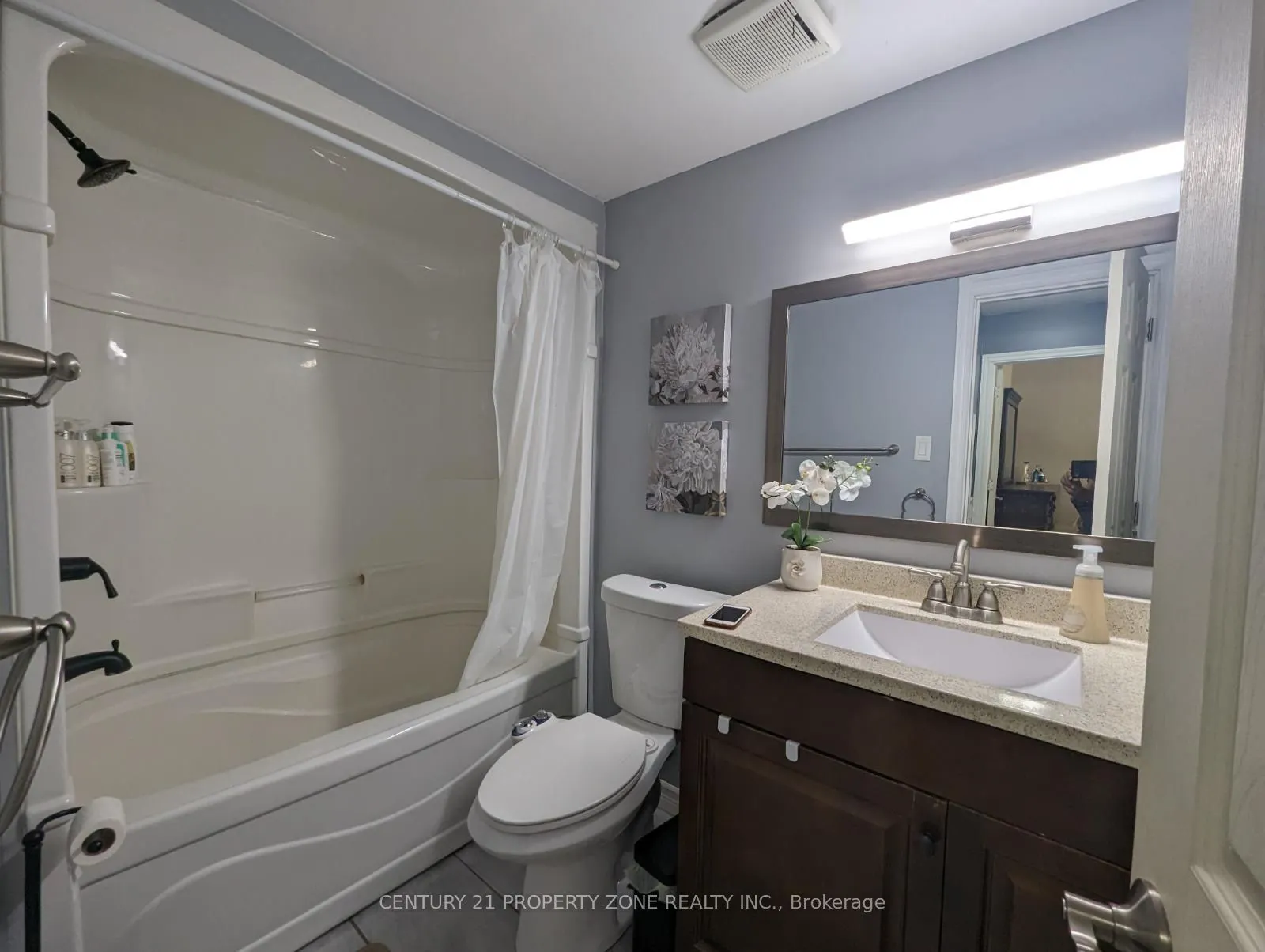 122 Earnscliffe Circ
