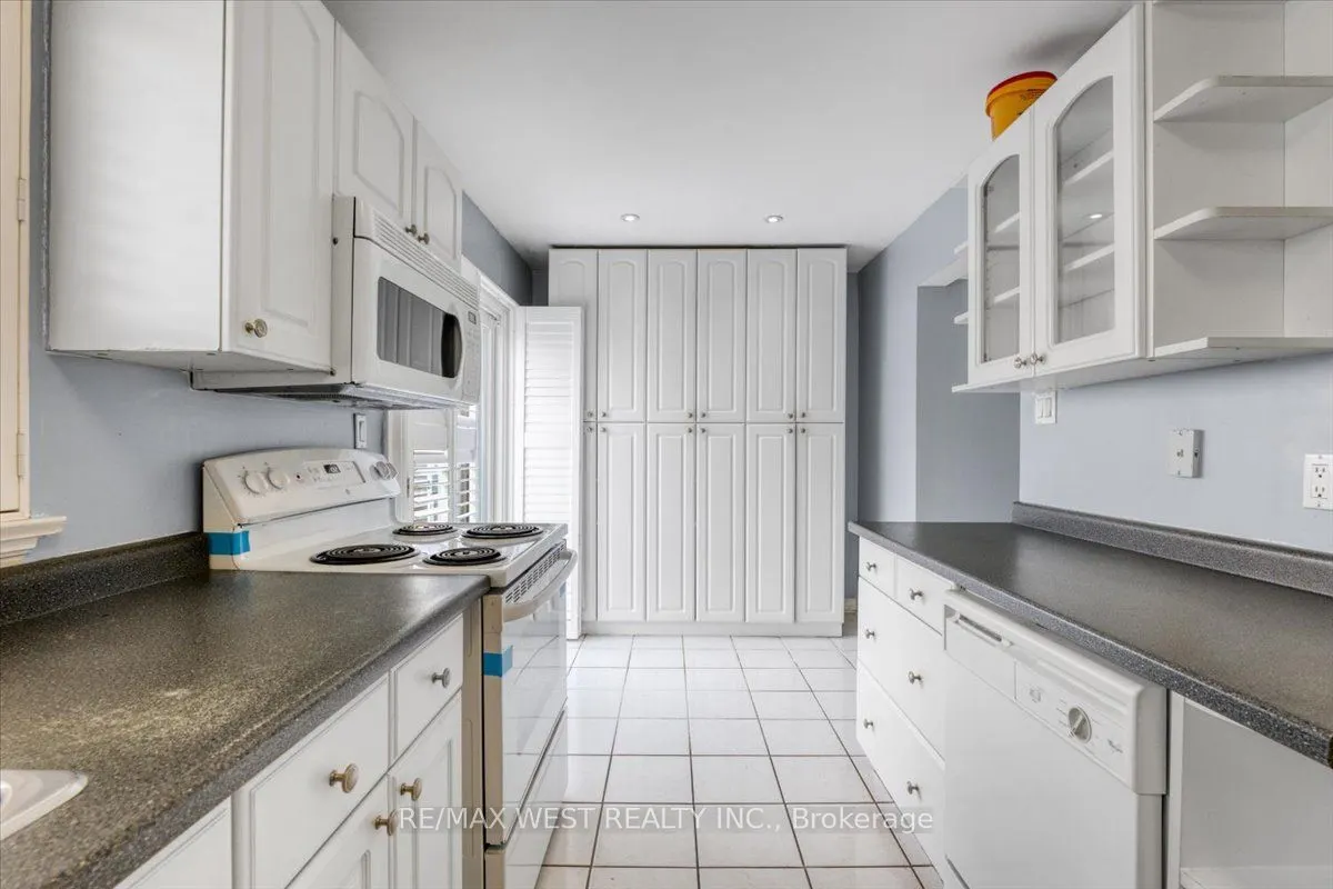 1020 Central Park Dr, #33