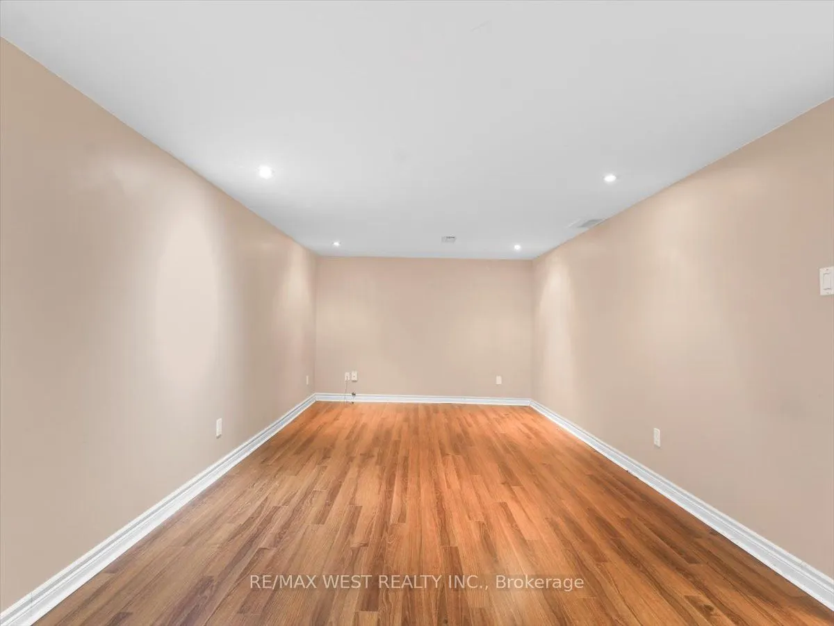 1020 Central Park Dr, #33