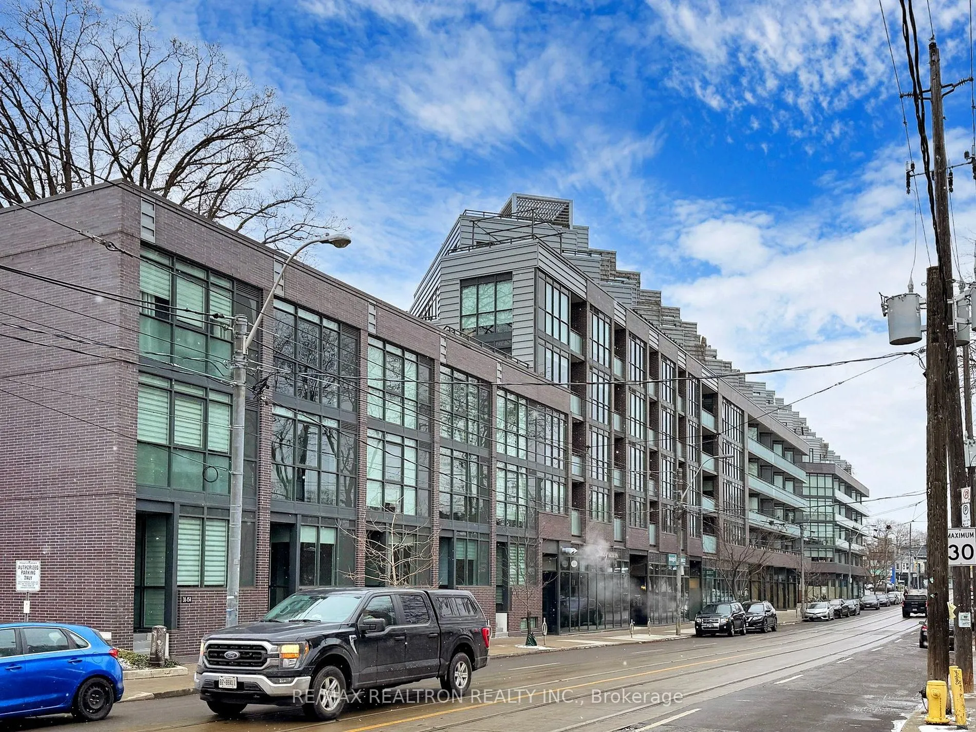 36 Howard Park Ave, #302
