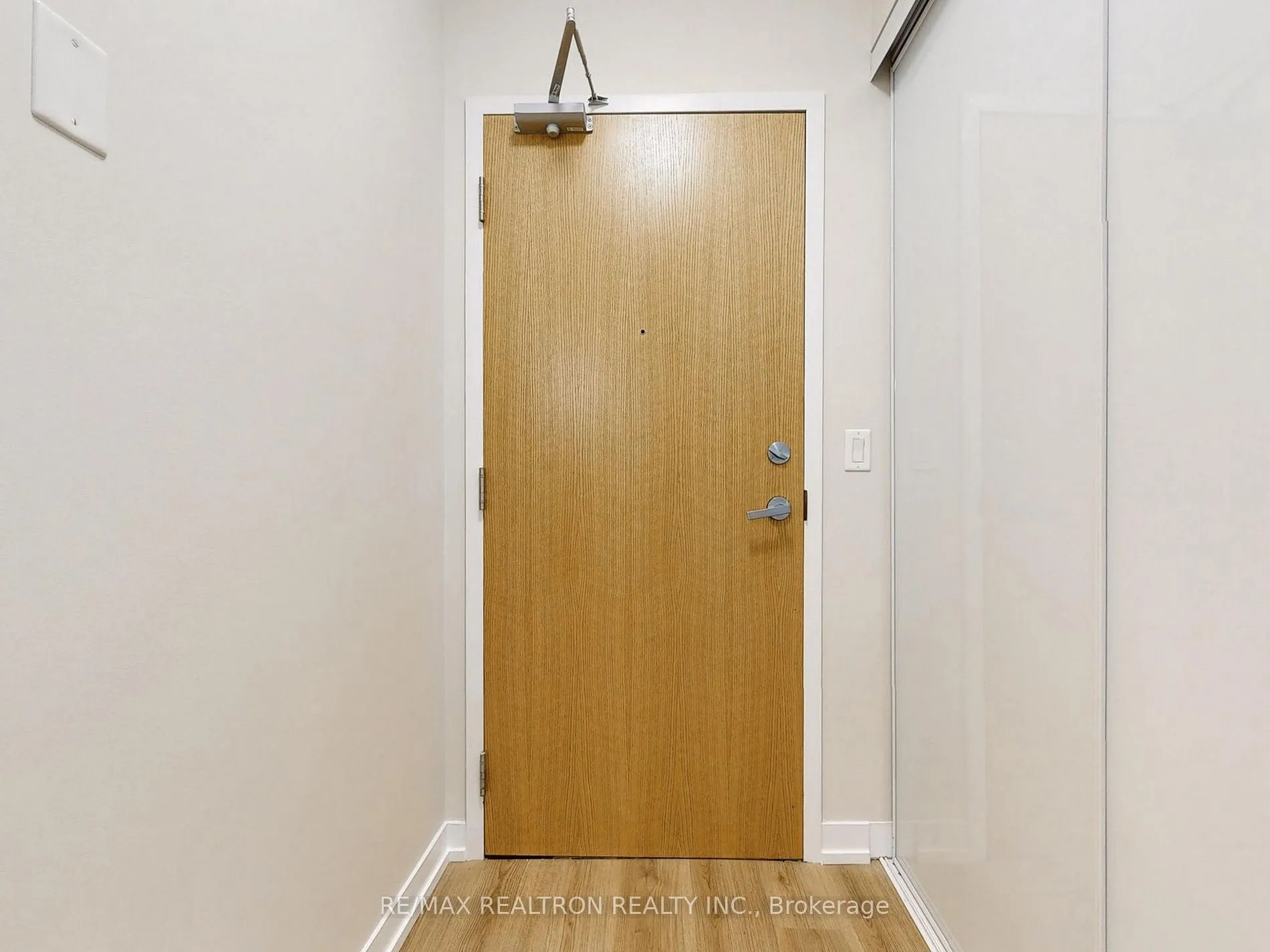 36 Howard Park Ave, #302