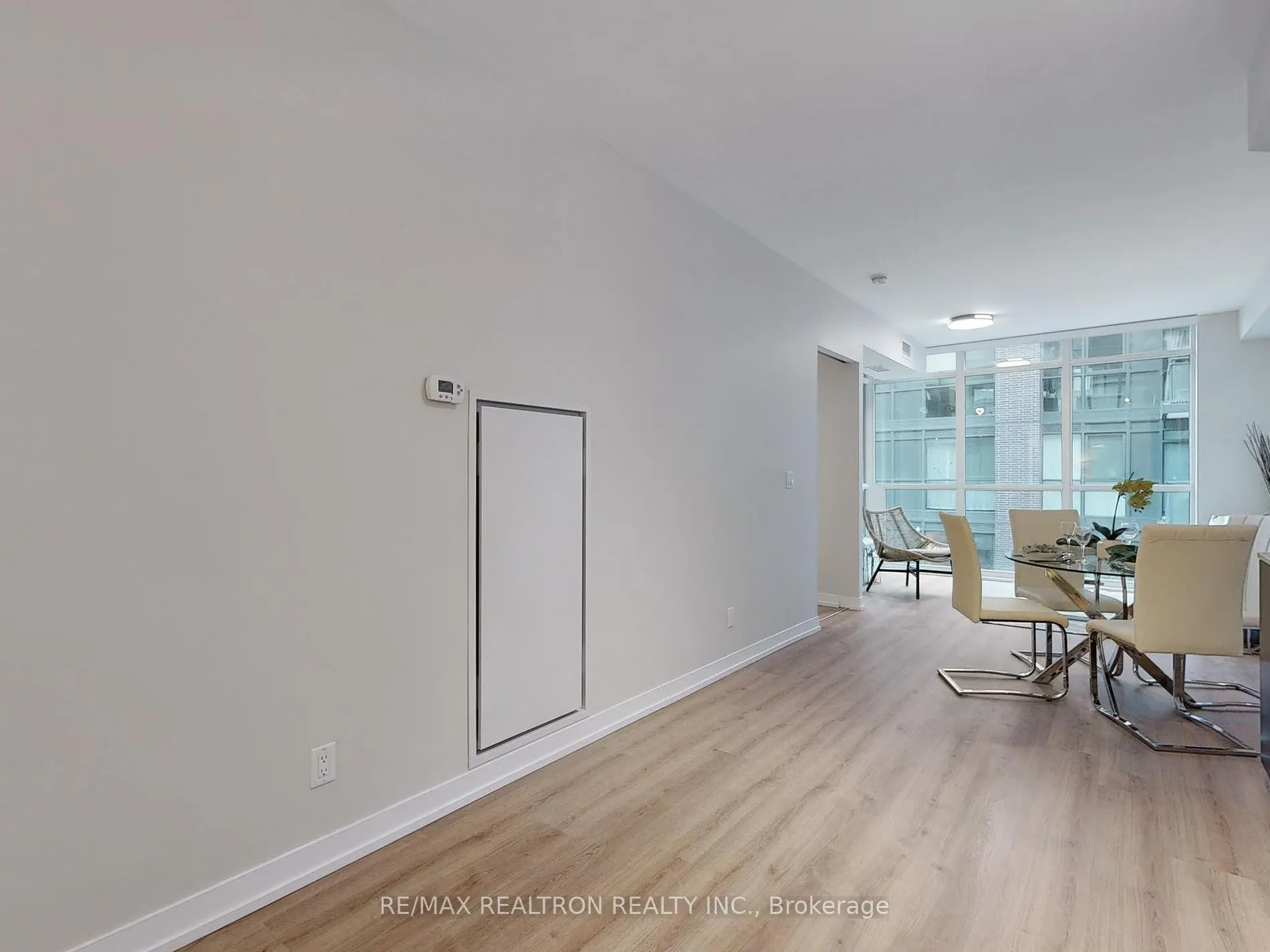 36 Howard Park Ave, #302