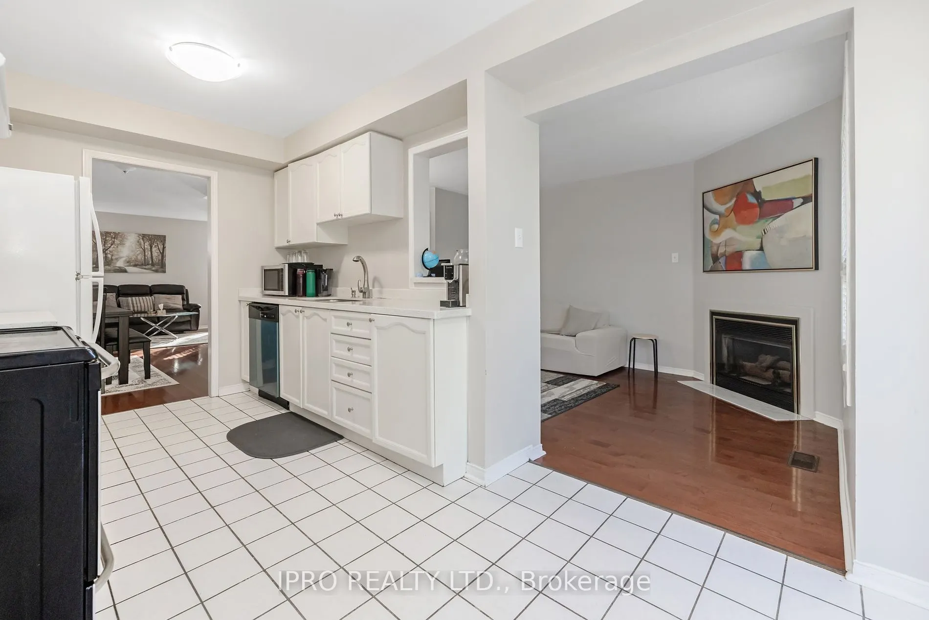 2555 Thomas St, #112