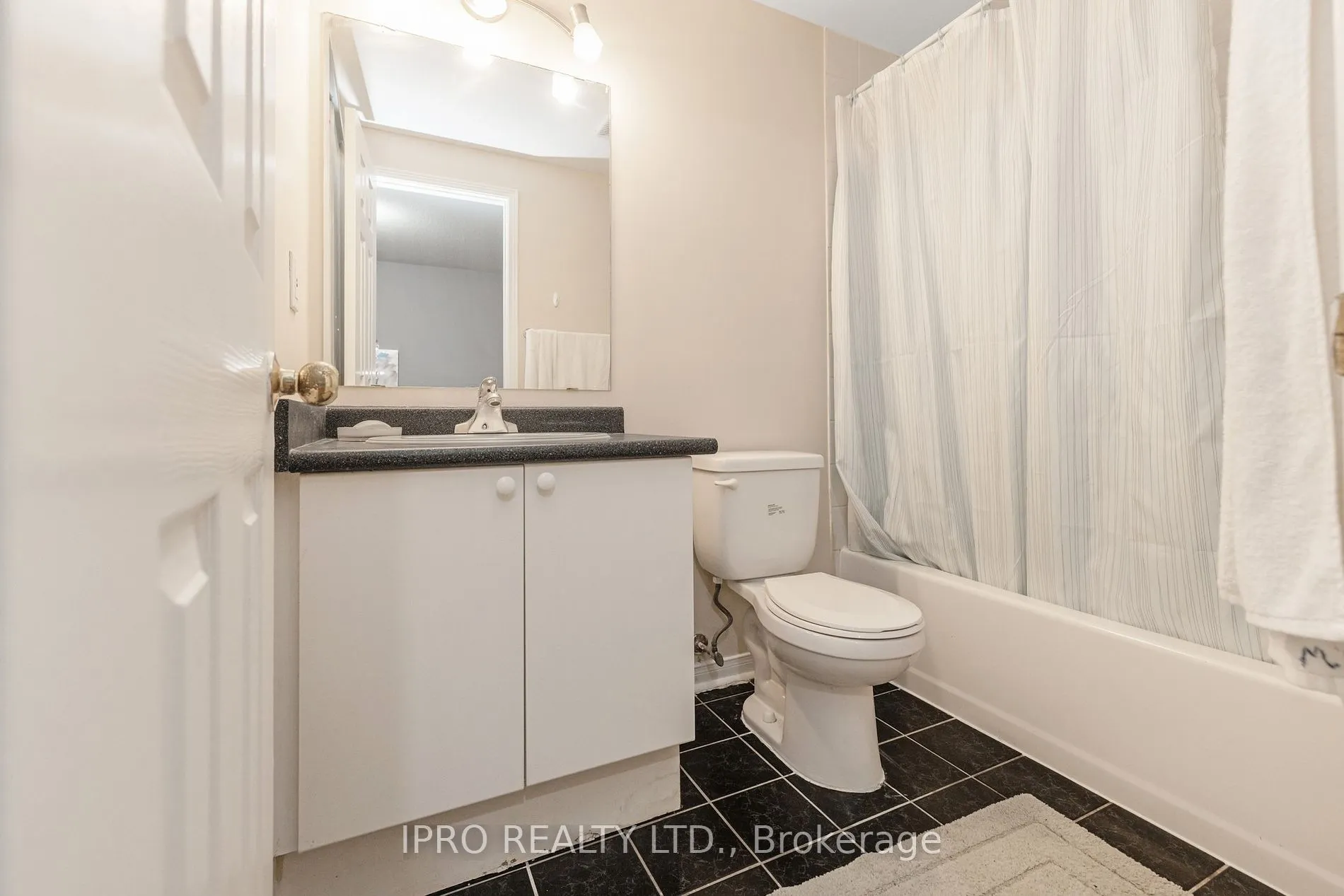 2555 Thomas St, #112