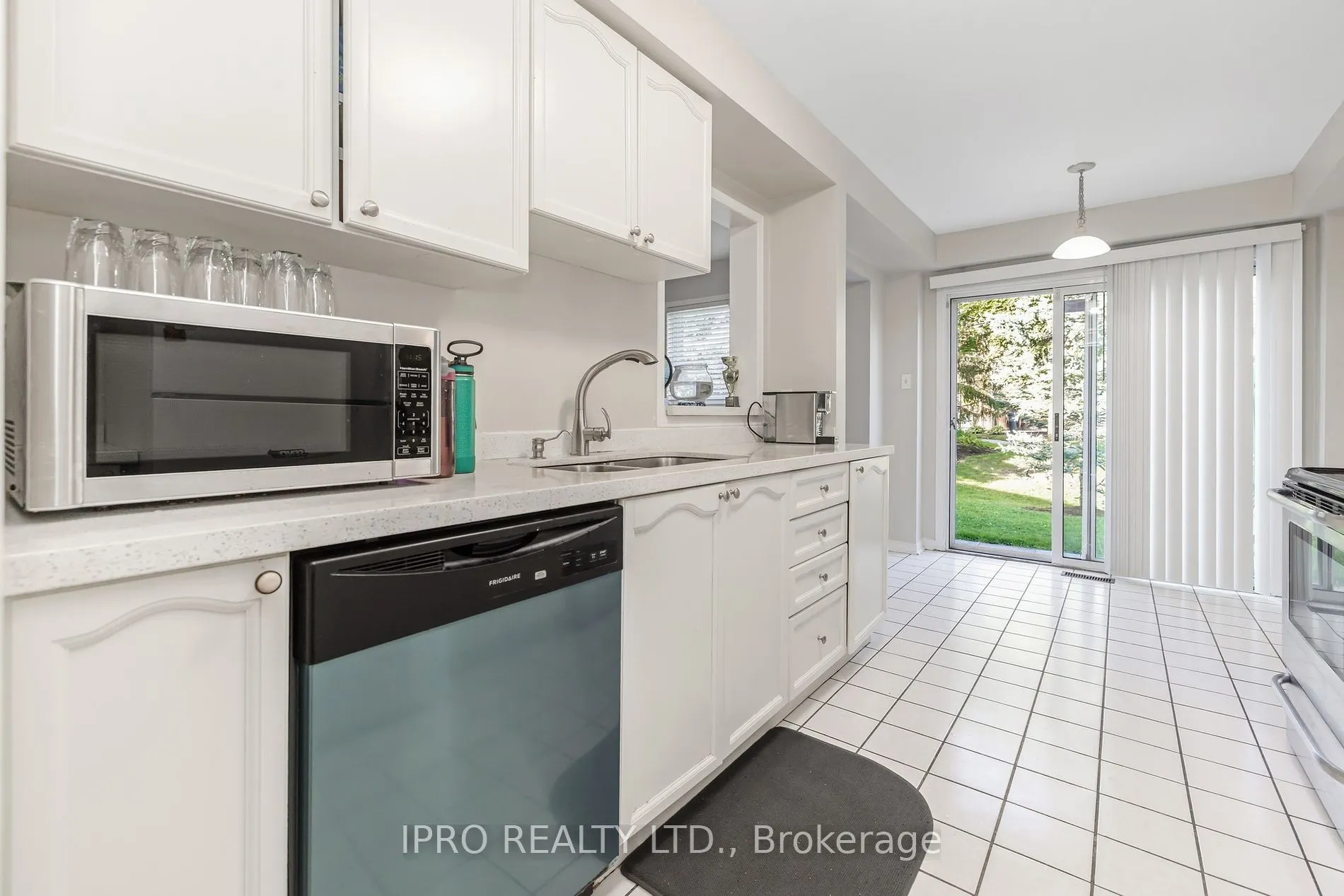 2555 Thomas St, #112