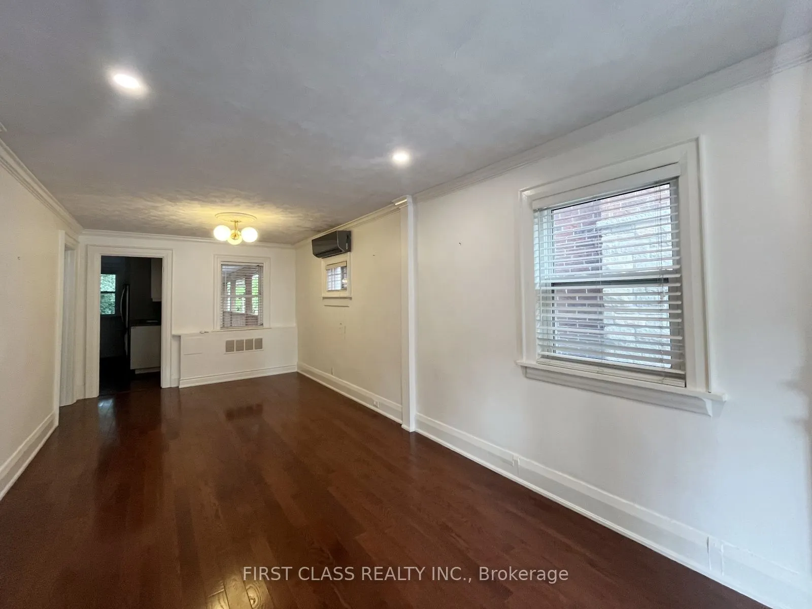 63 Guthrie Ave