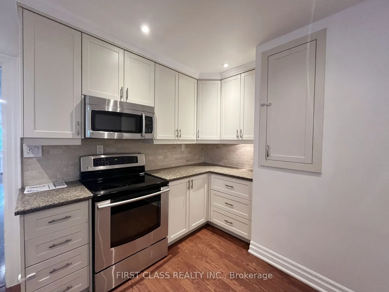 63 Guthrie Ave