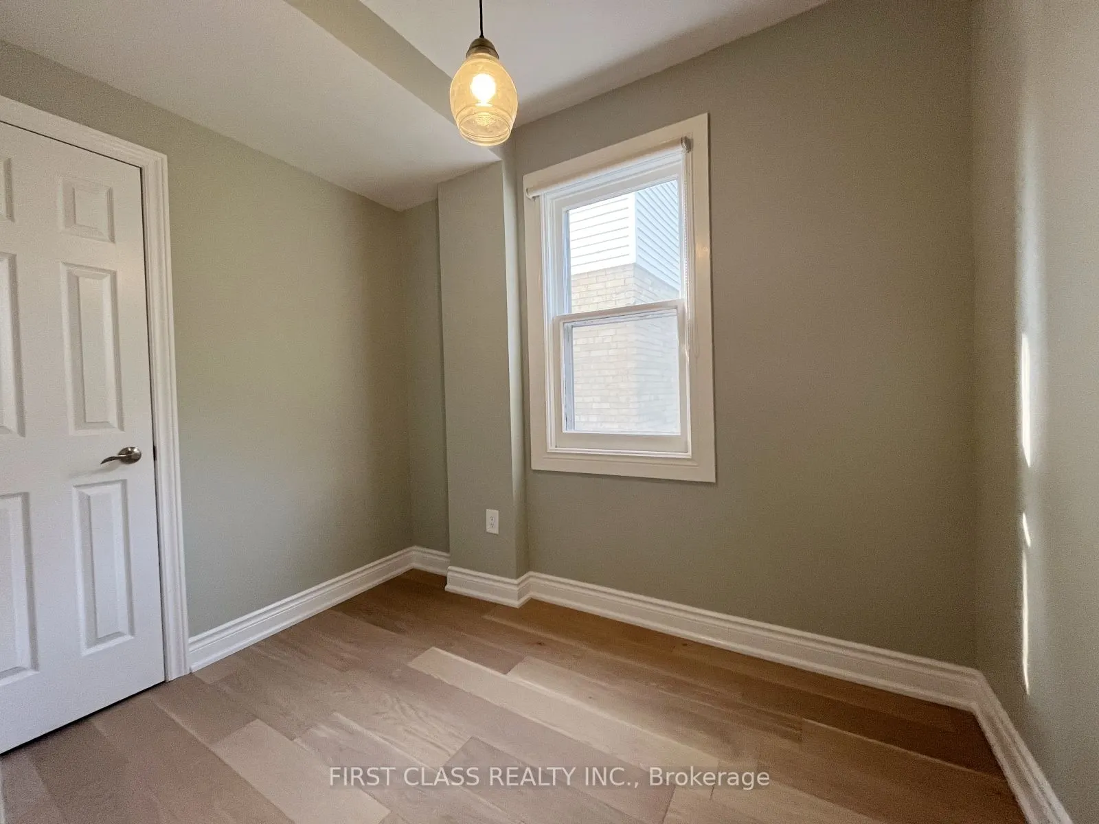 63 Guthrie Ave