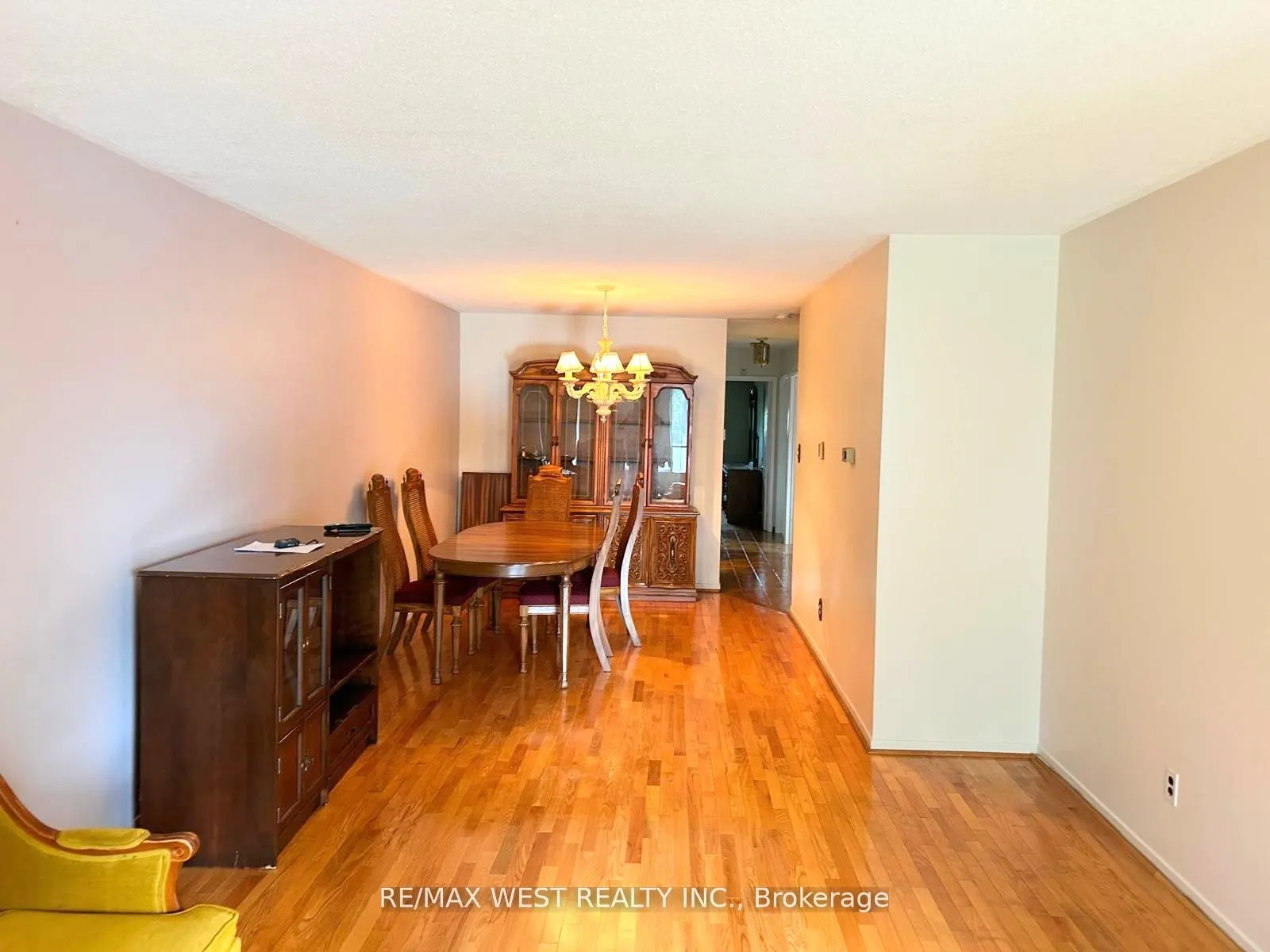3481 Chipley Cres