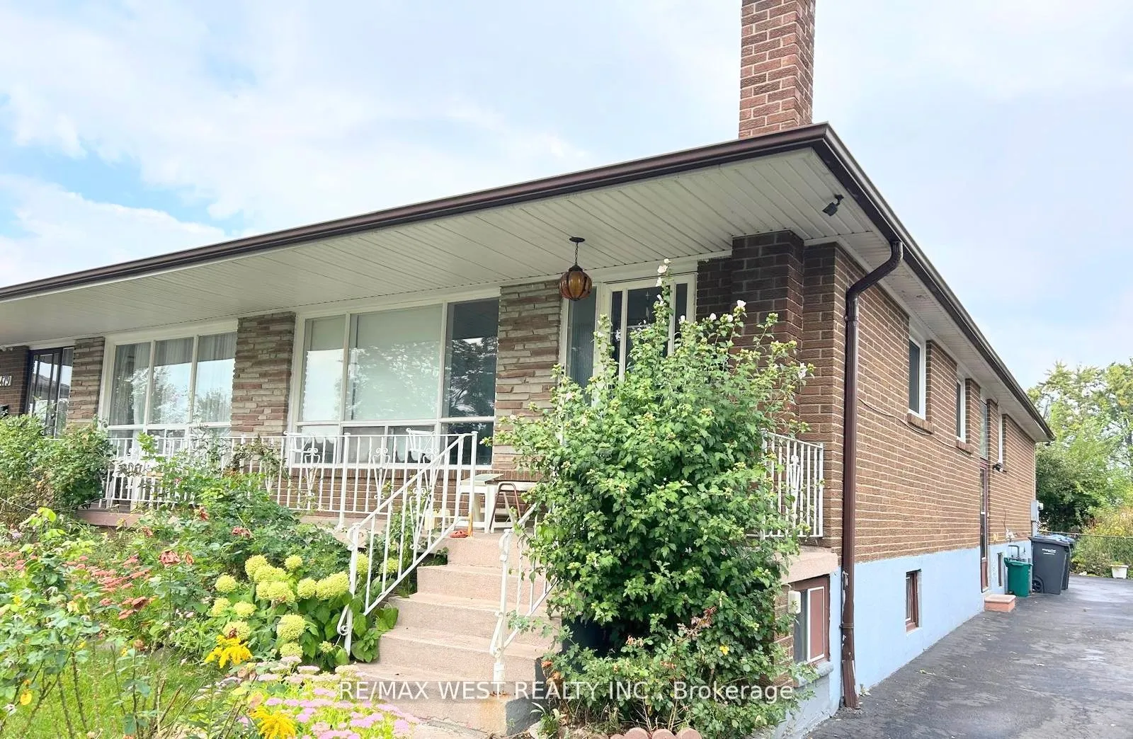 3481 Chipley Cres