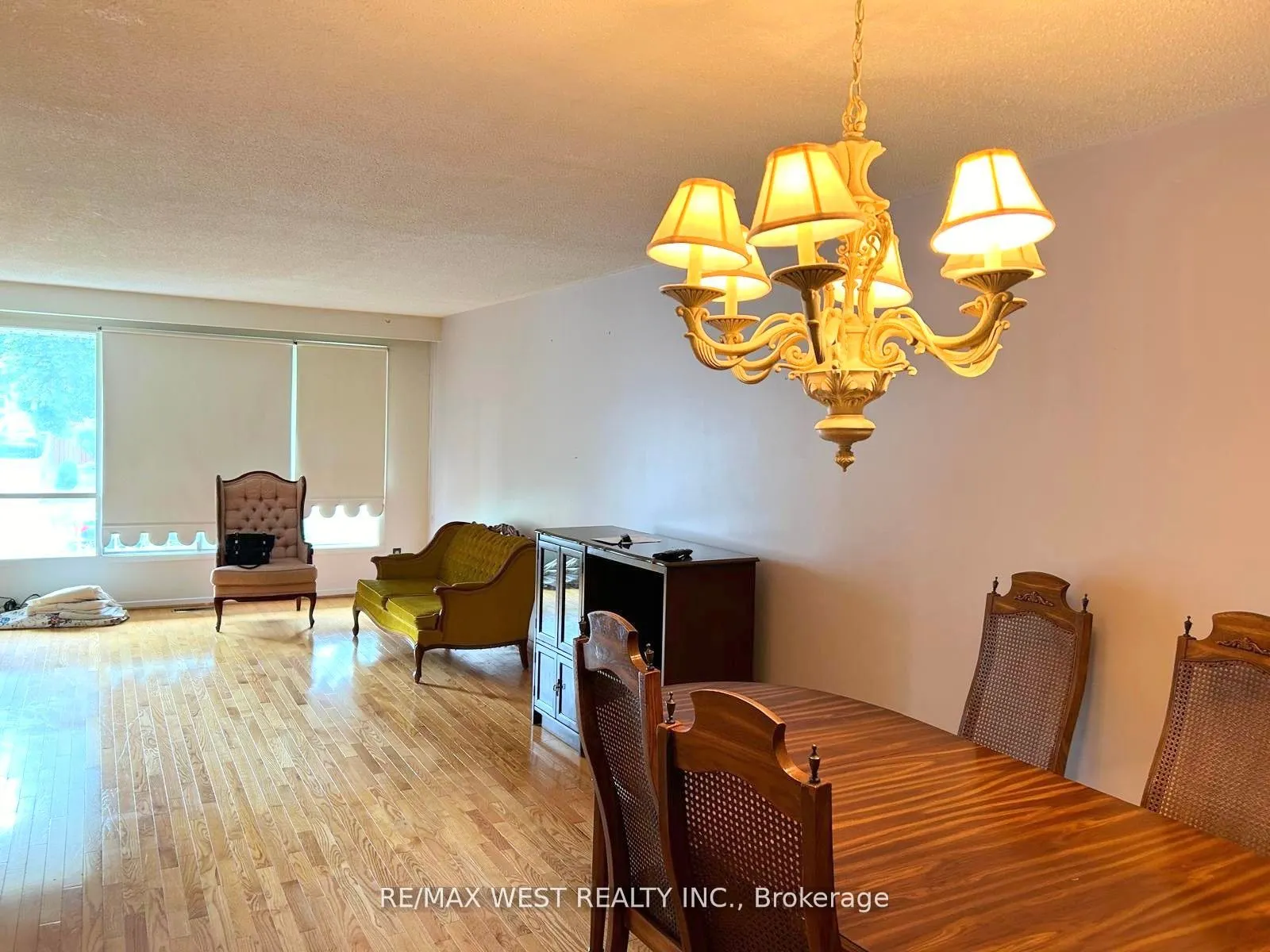 3481 Chipley Cres