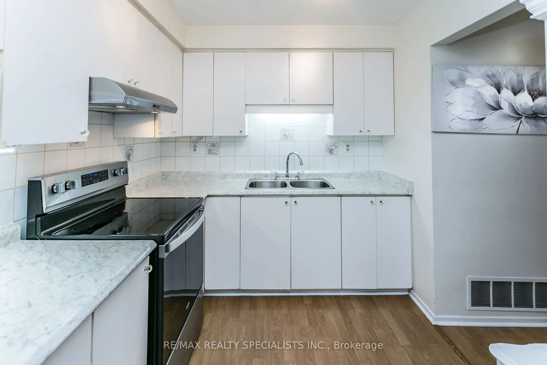3400 Rhonda Valley Blvd, #5